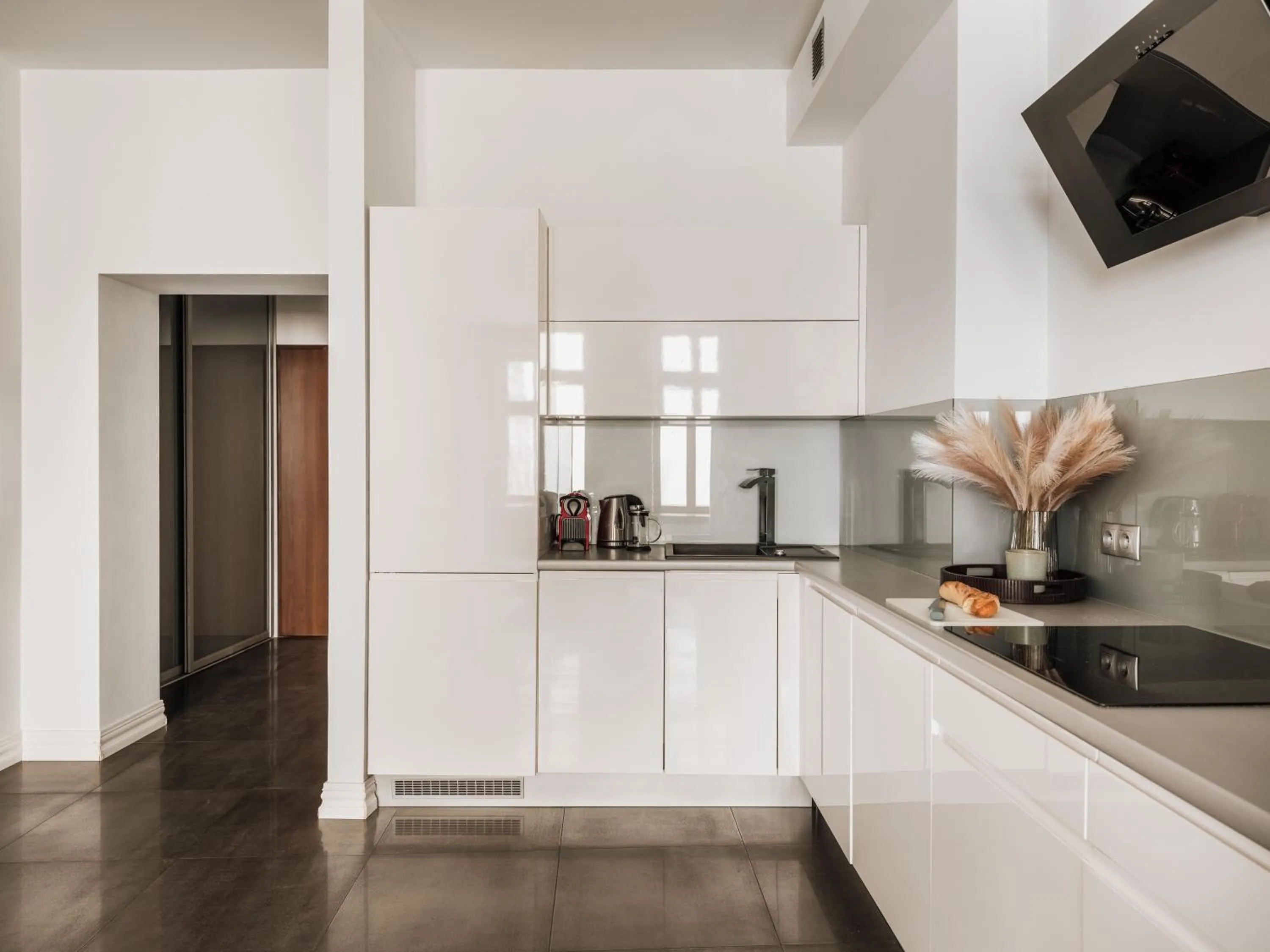 Kitchen or kitchenette in Fragola Apartments Old Town