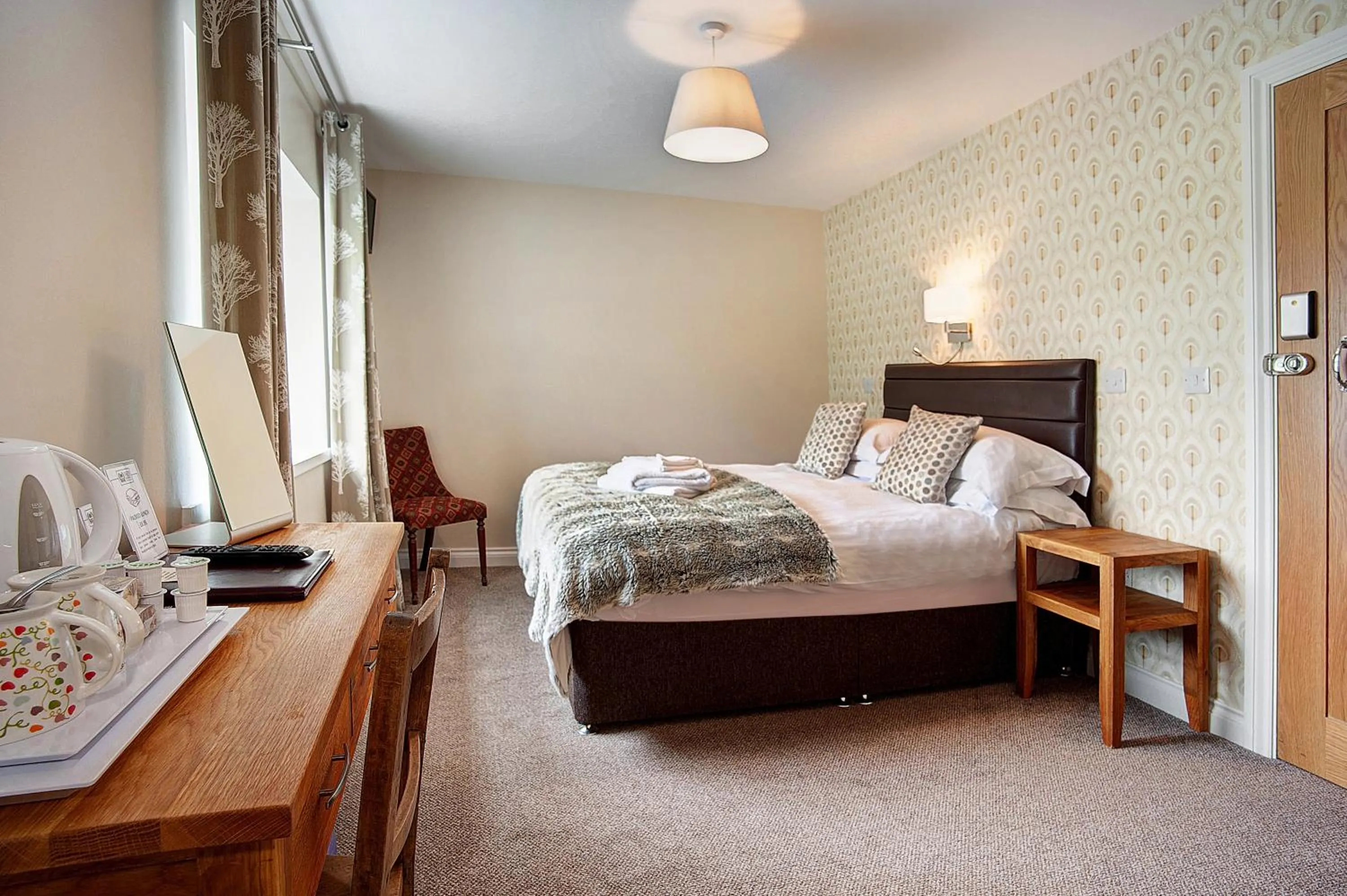 Photo of the whole room, Bed in The Twice Brewed Inn