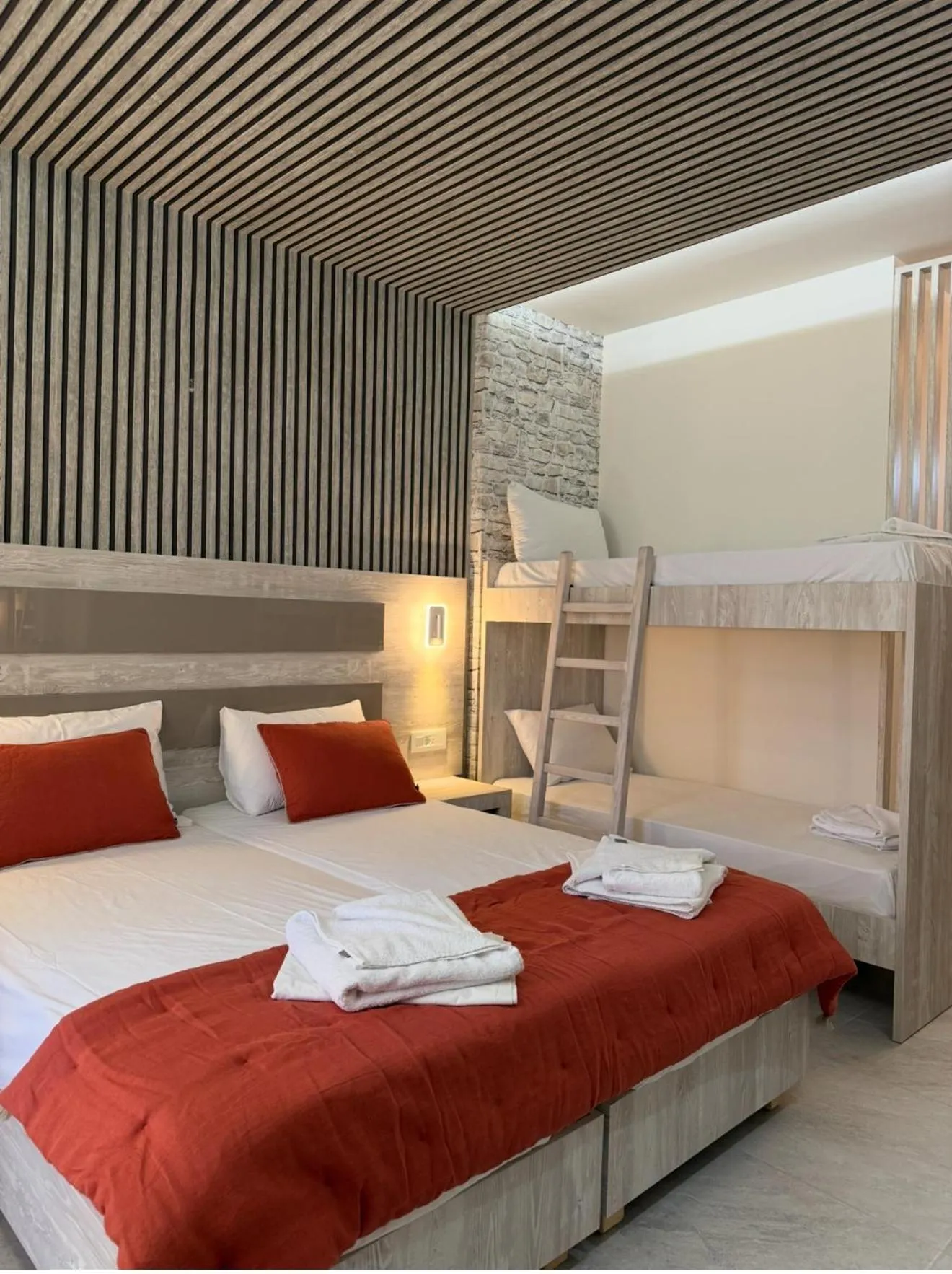 Photo of the whole room, Bed in Paradise Apartments