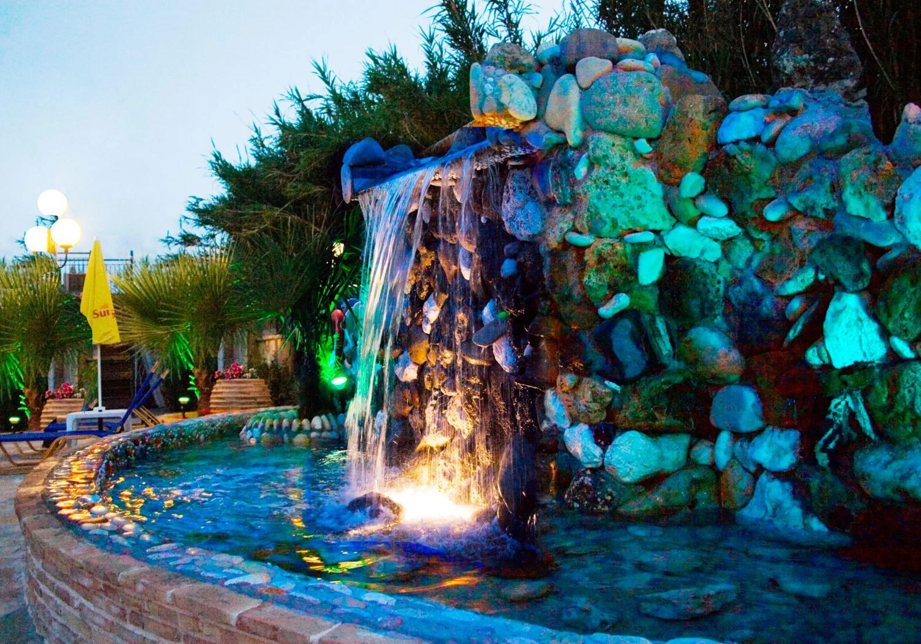 Night in Paradise Apartments