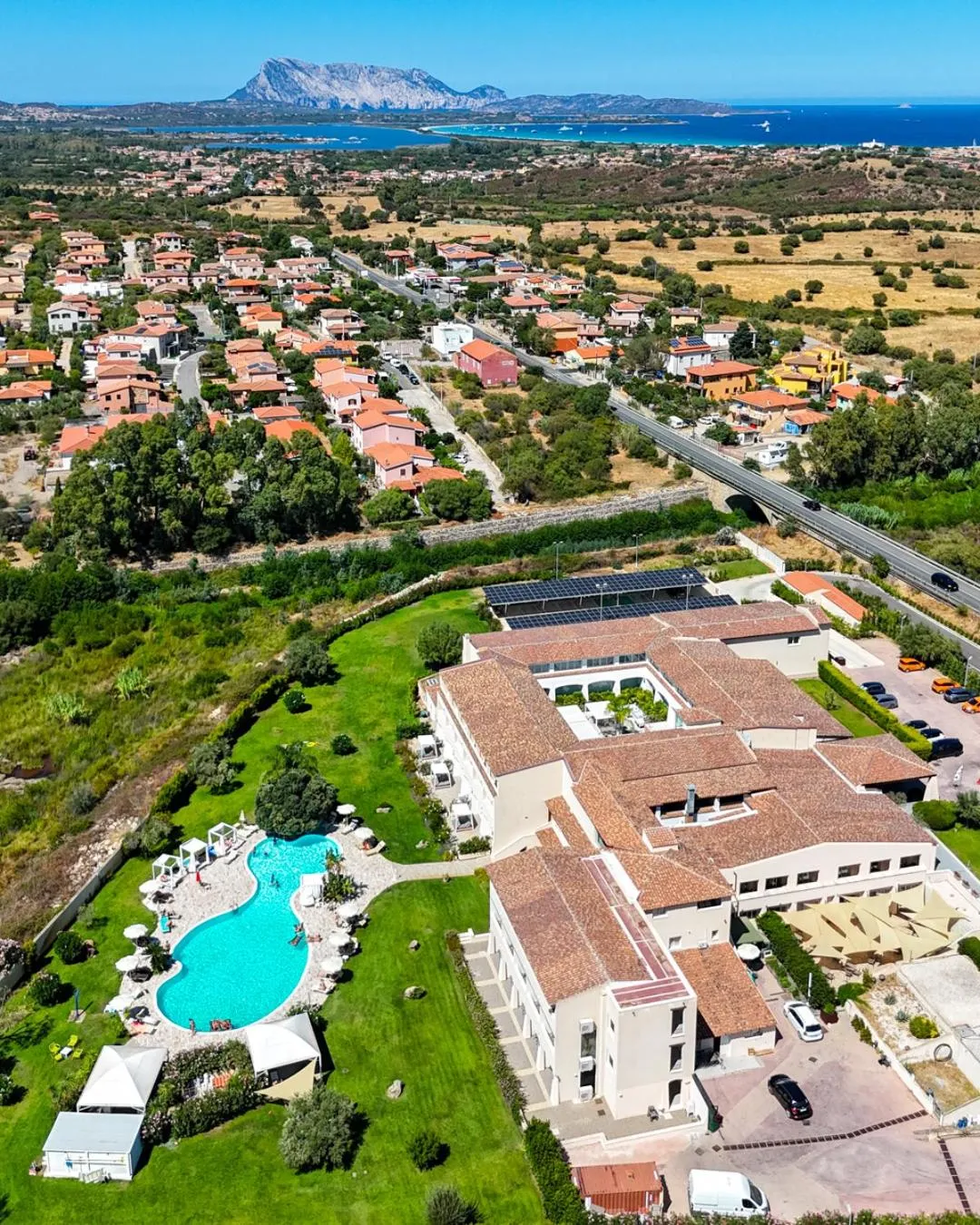 Swimming pool in Hotel San Teodoro