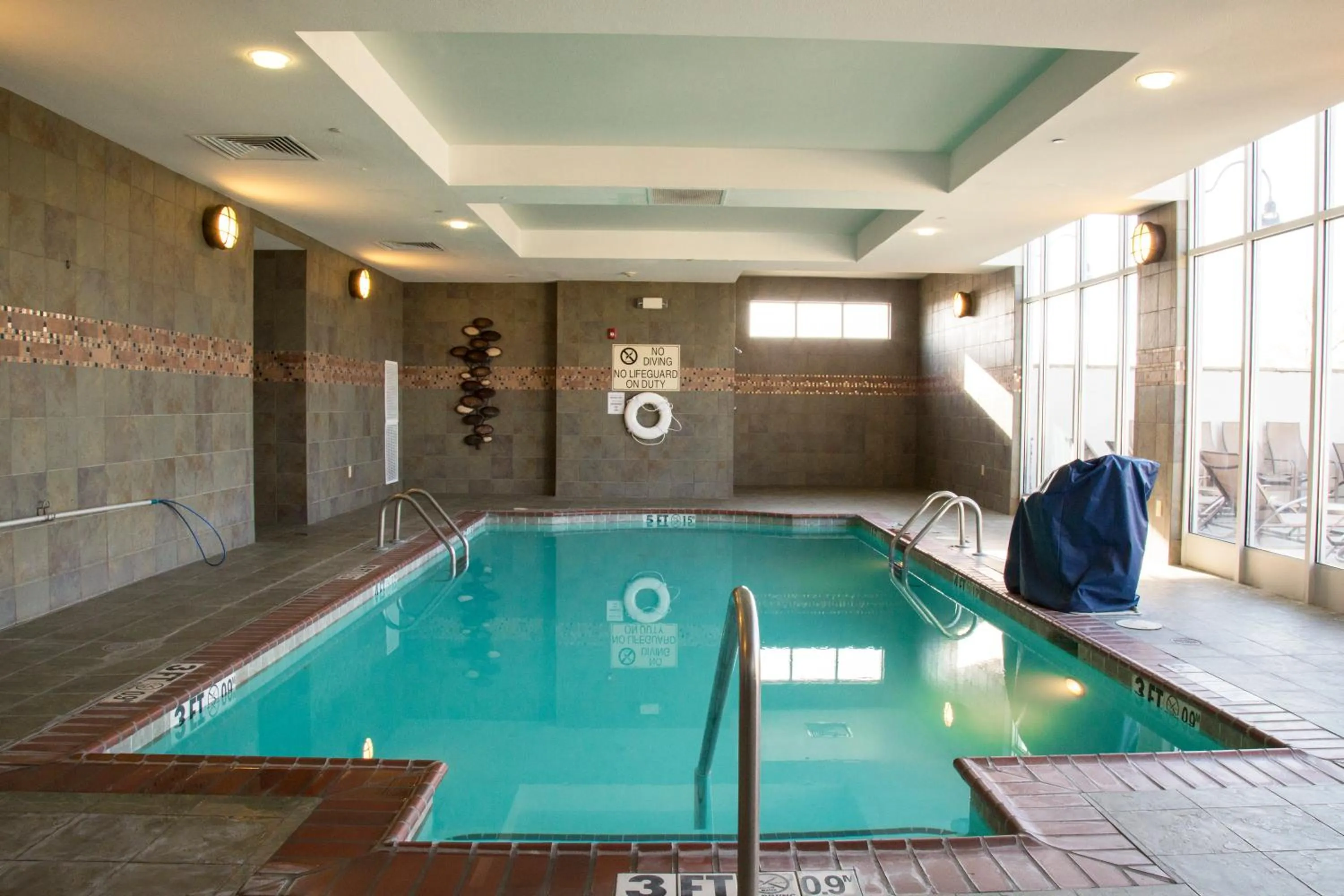 Swimming pool in Holiday Inn Pearl - Jackson Area by IHG