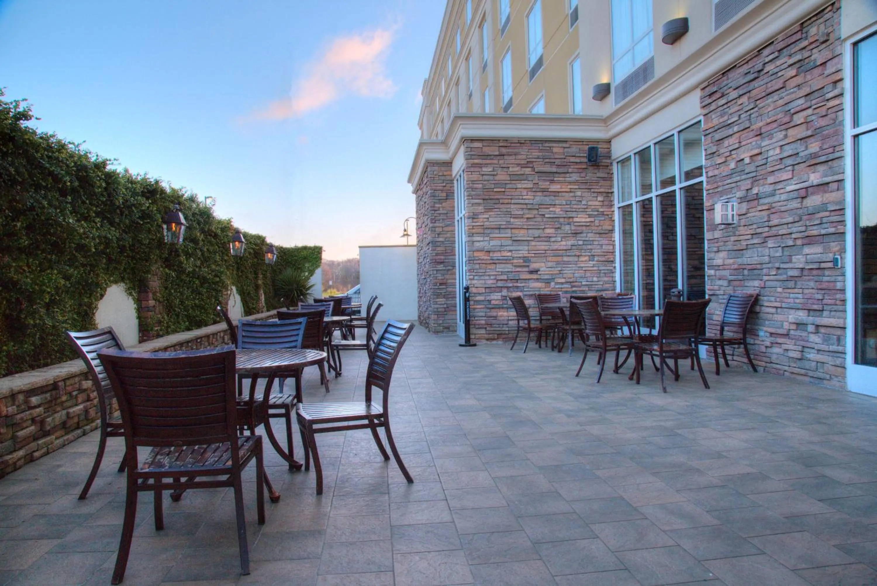 Property building in Holiday Inn Pearl - Jackson Area by IHG