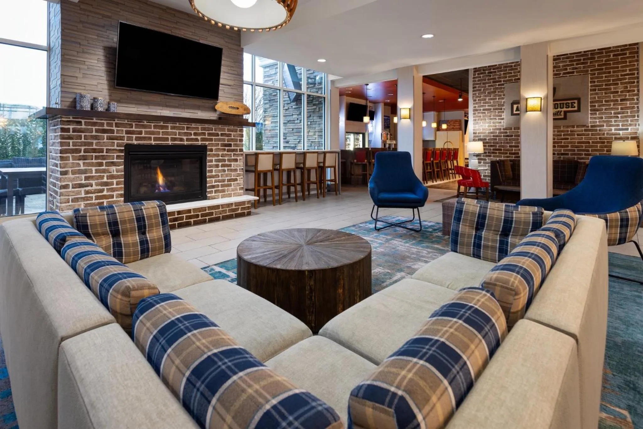 Property building in Holiday Inn Pearl - Jackson Area by IHG