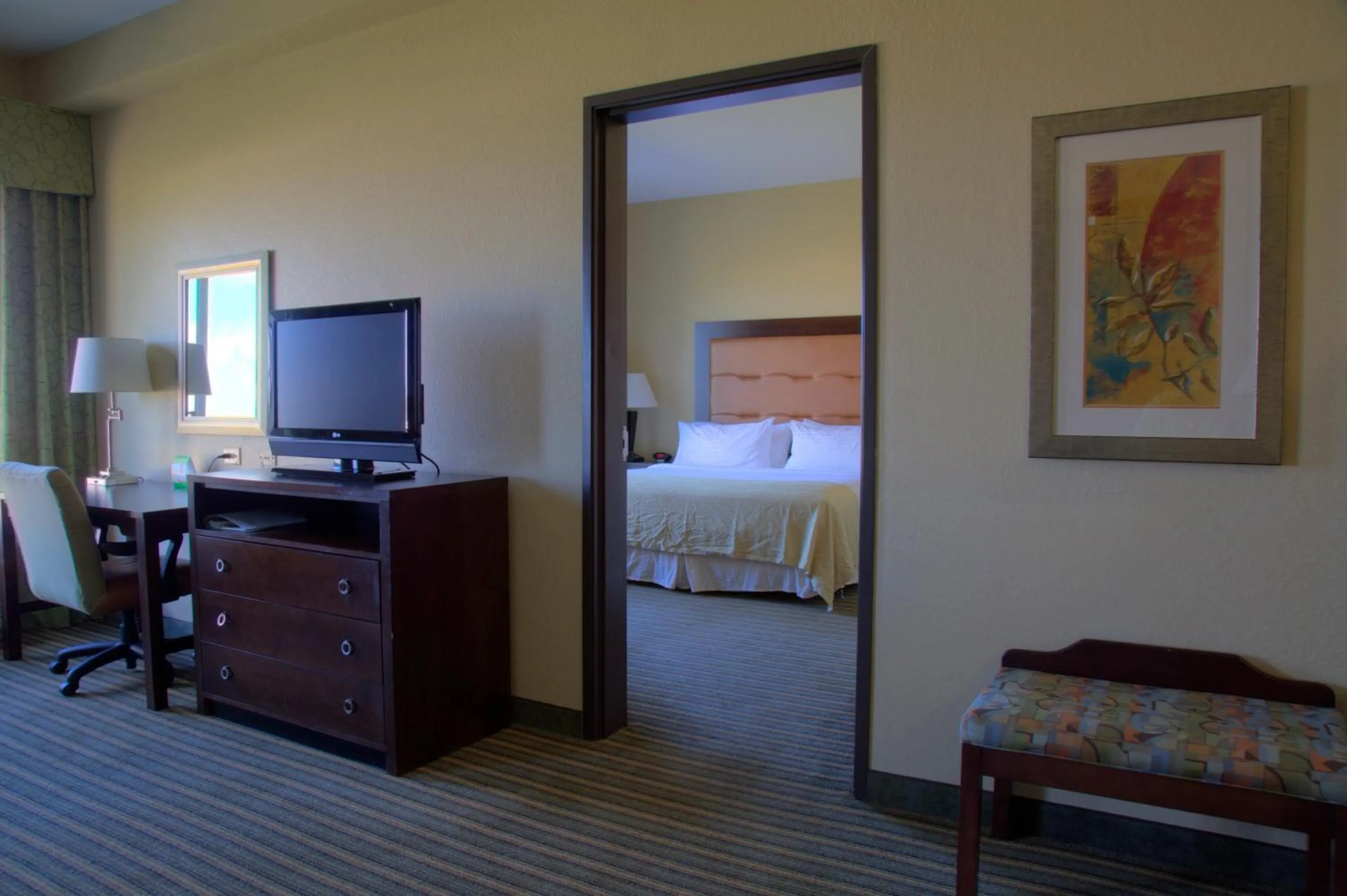 Photo of the whole room, Bed in Holiday Inn Pearl - Jackson Area by IHG