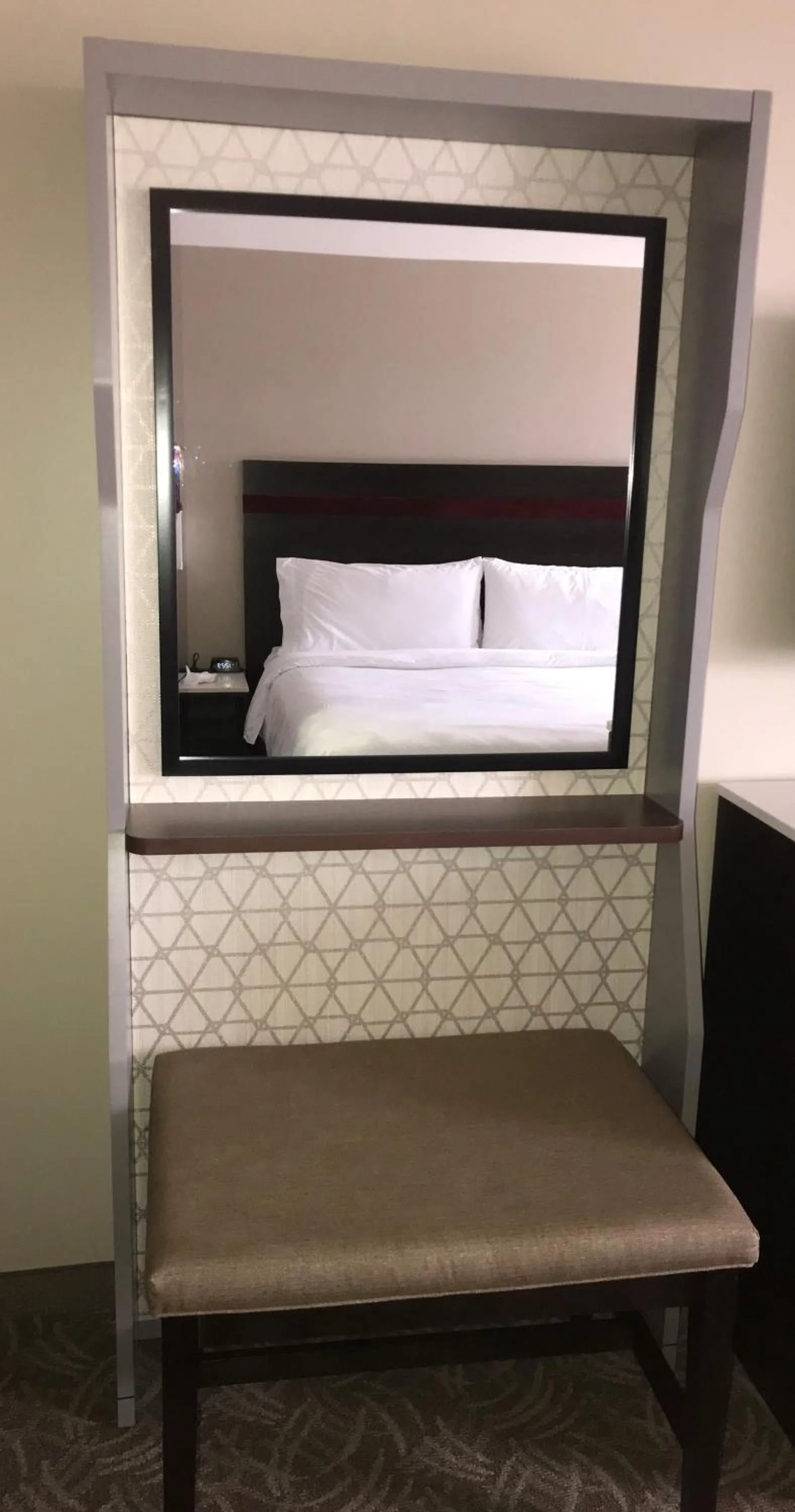 Guests, Bed in Holiday Inn Chicago Schaumburg by IHG