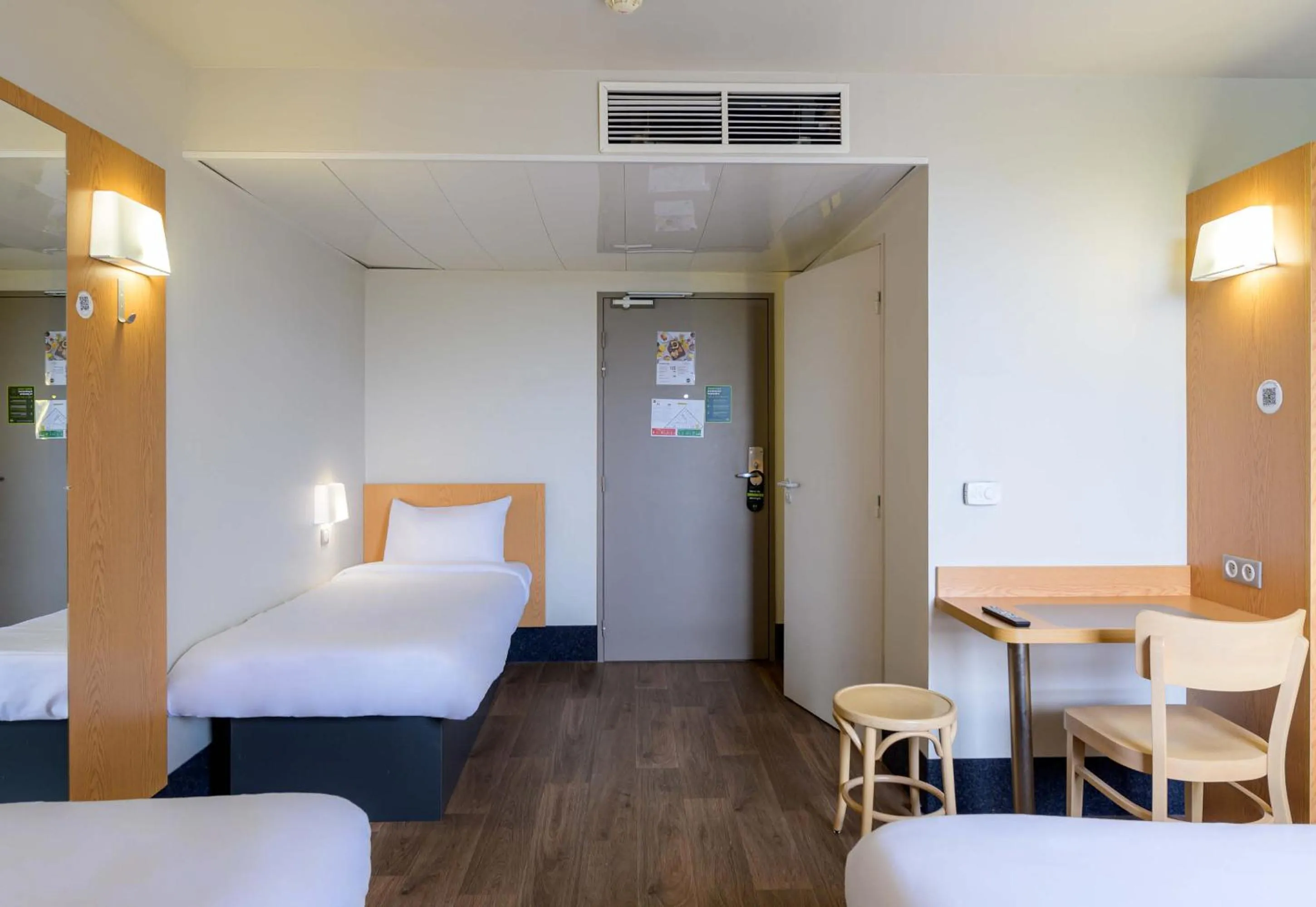 Bedroom, Bed in B&B HOTEL Marne-La-Vallée Torcy