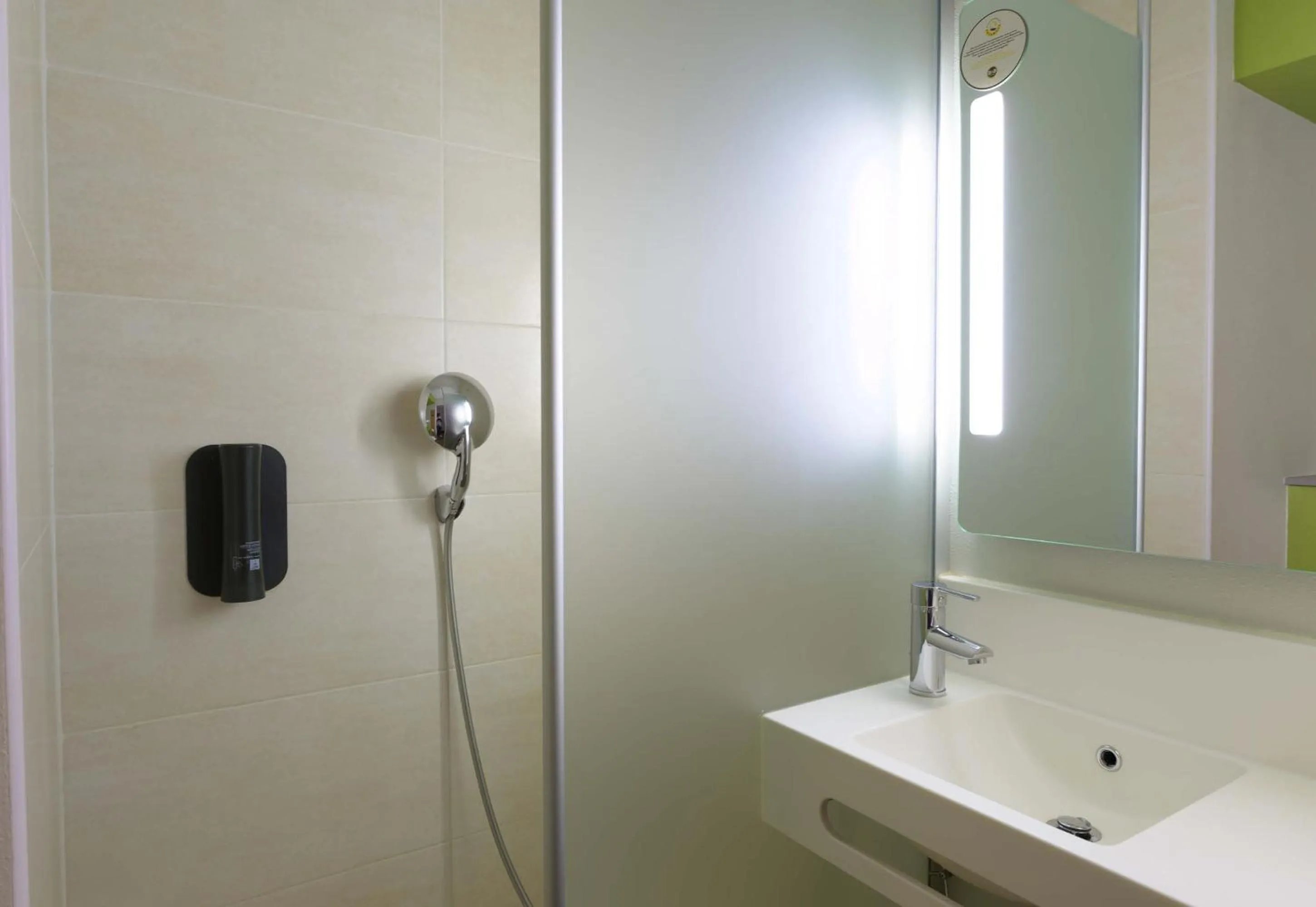 Bathroom in B&B HOTEL Marne-La-Vallée Torcy