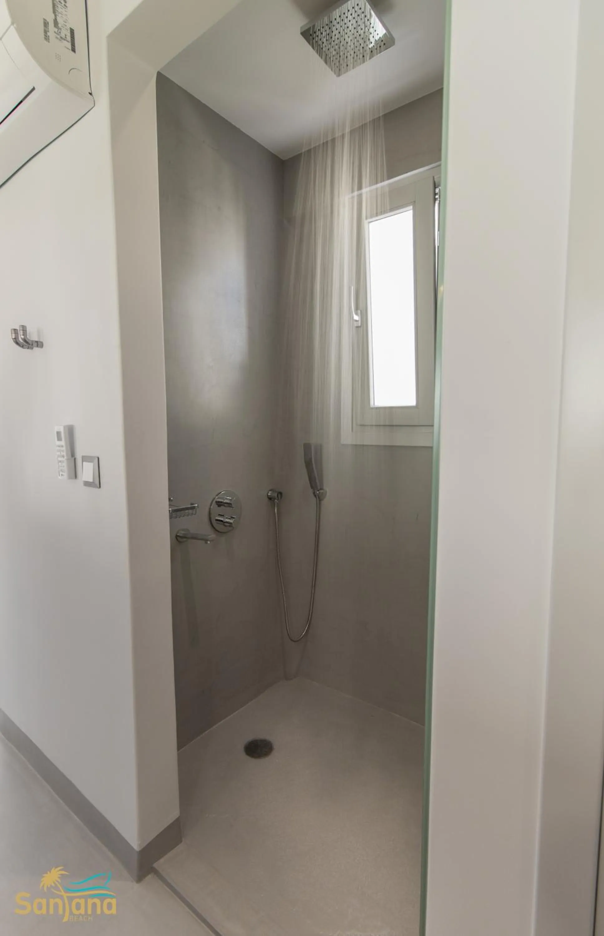 Shower in Santana Beach