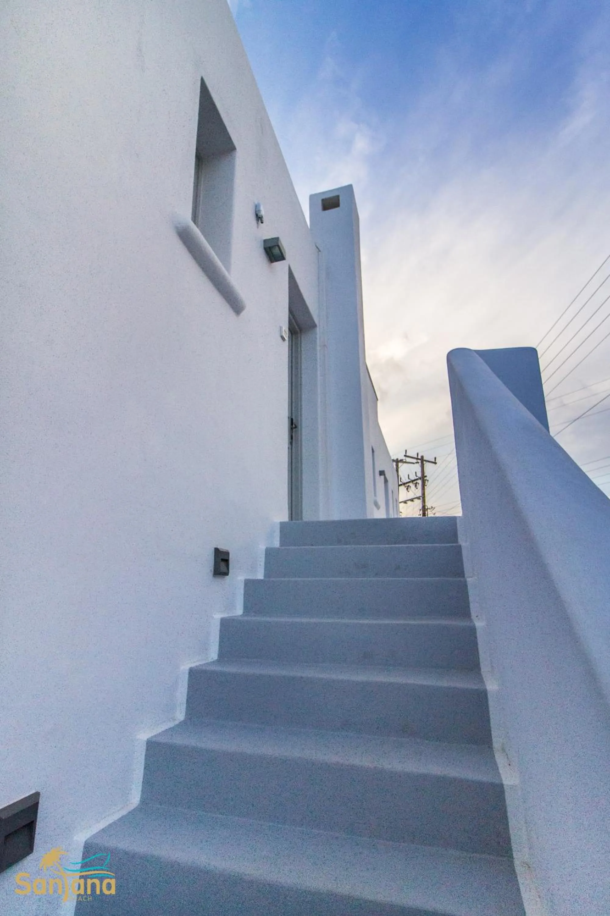 Property building in Santana Beach