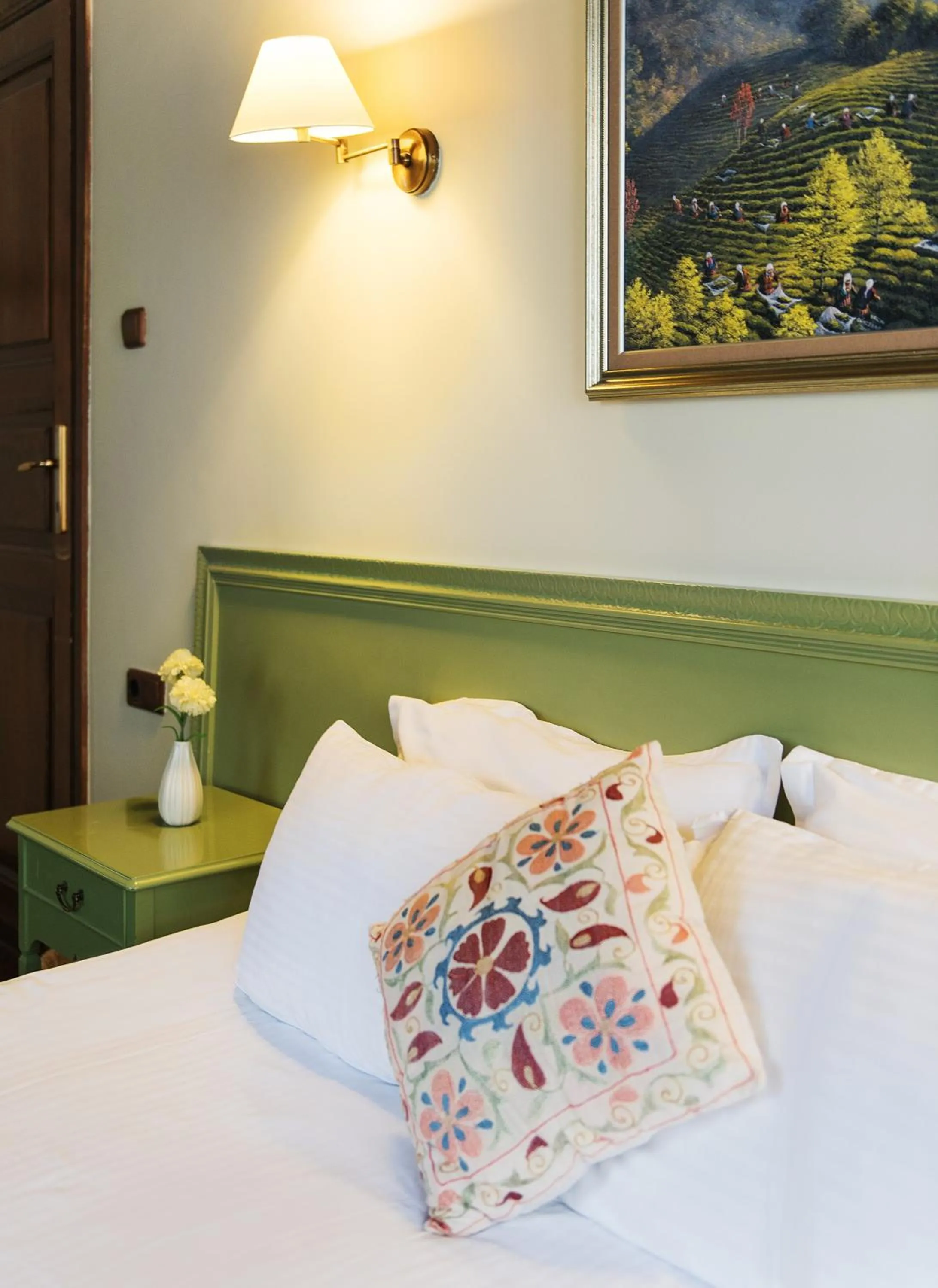 Decorative detail, Bed in Uğurlu Konakları