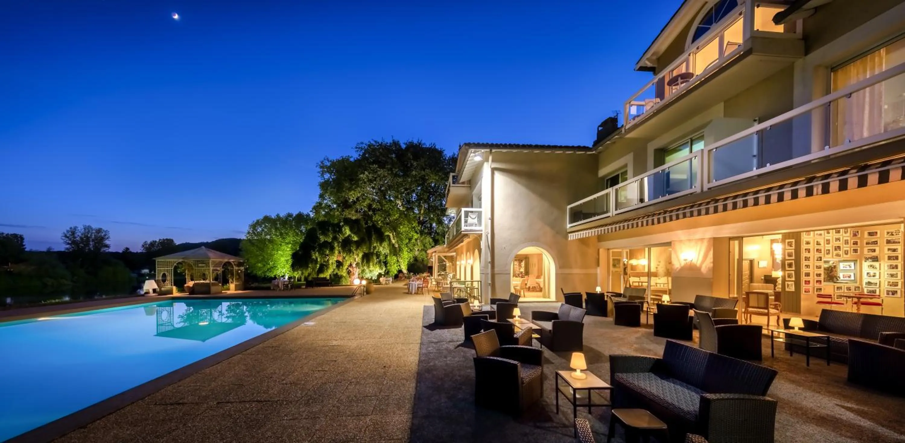 Swimming Pool in Relais & Châteaux Hôtel La Réserve