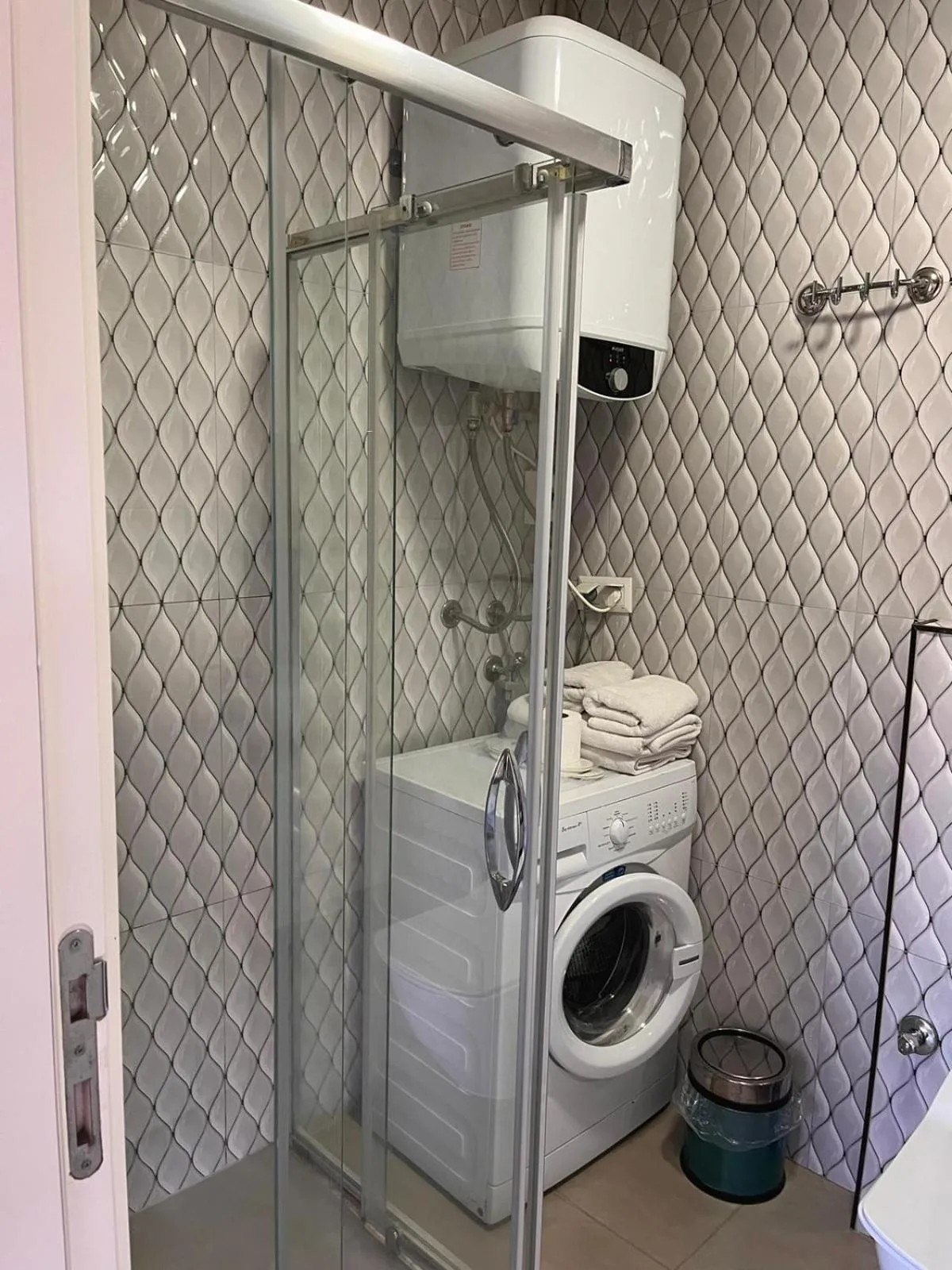 washing machine in Sigacik Marina Apart Hotel