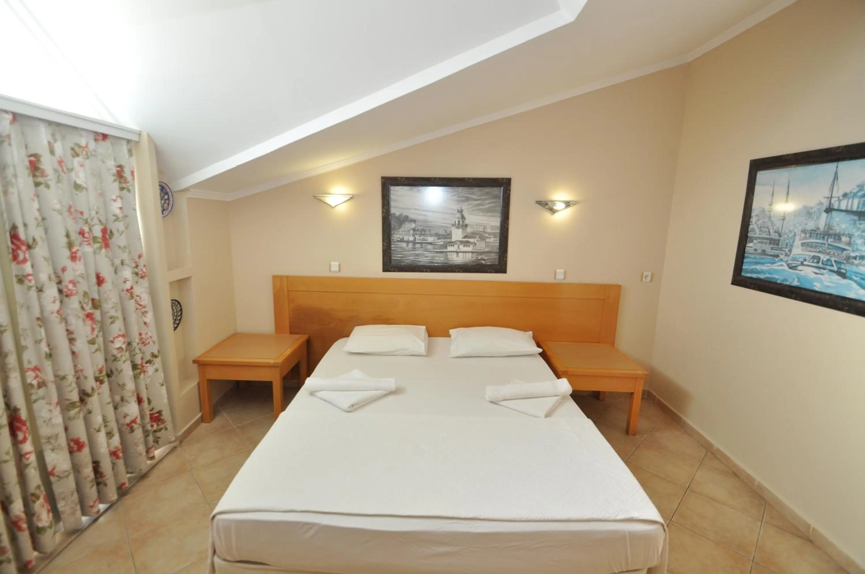 Bed in Sun Blue Apart Hotel