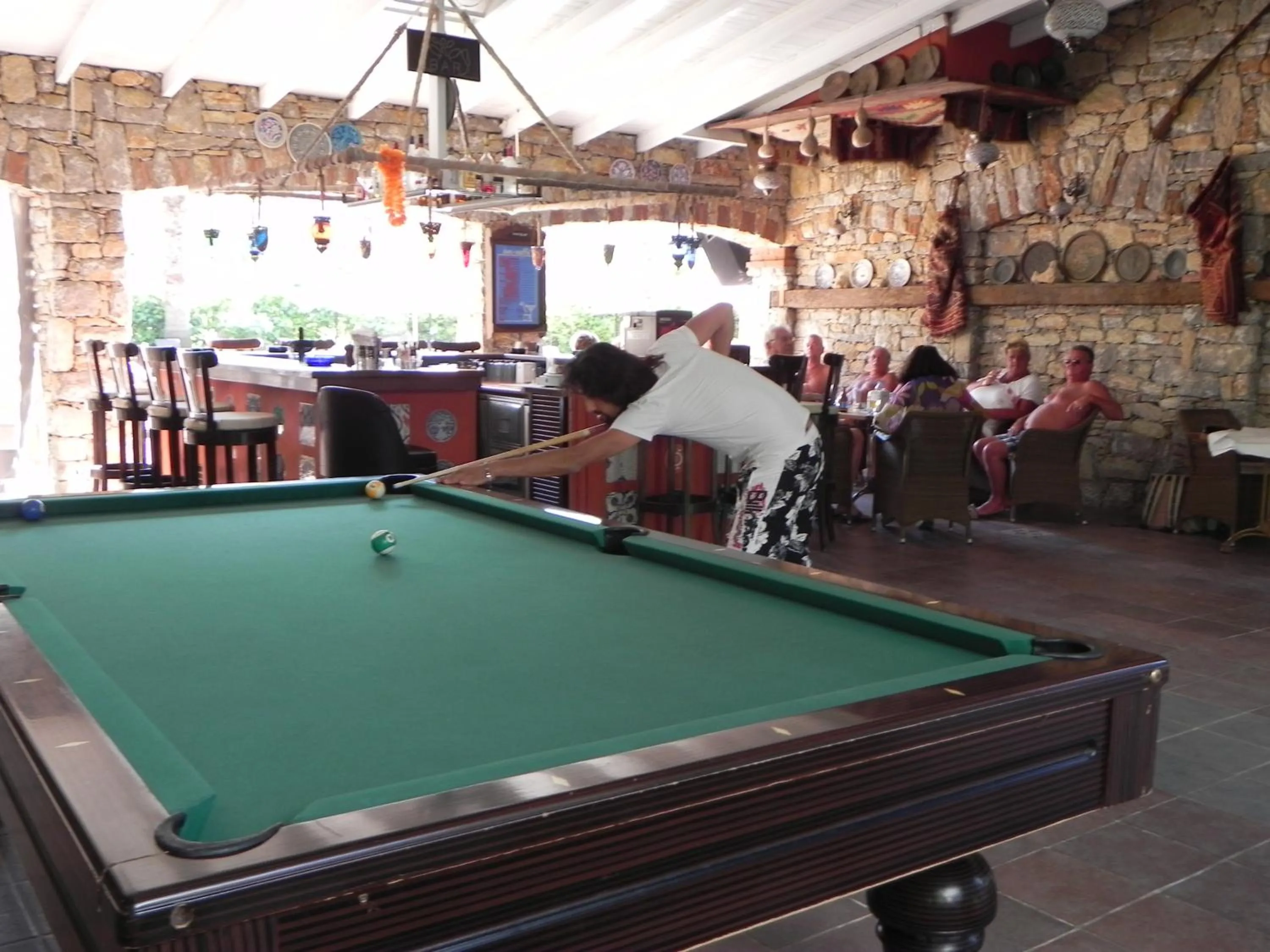 Entertainment in Sun Blue Apart Hotel