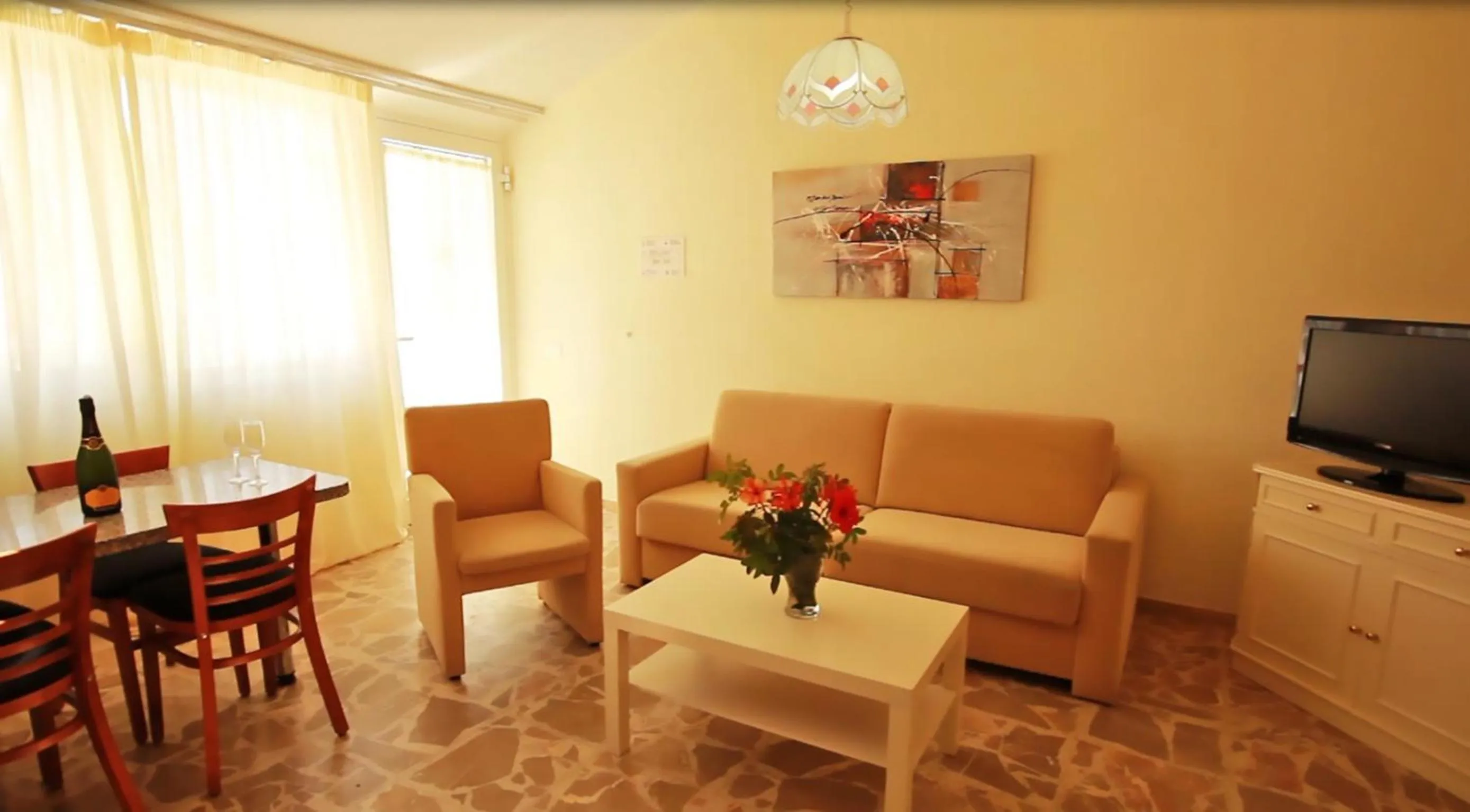 Living room in Bungalows Club Primavera