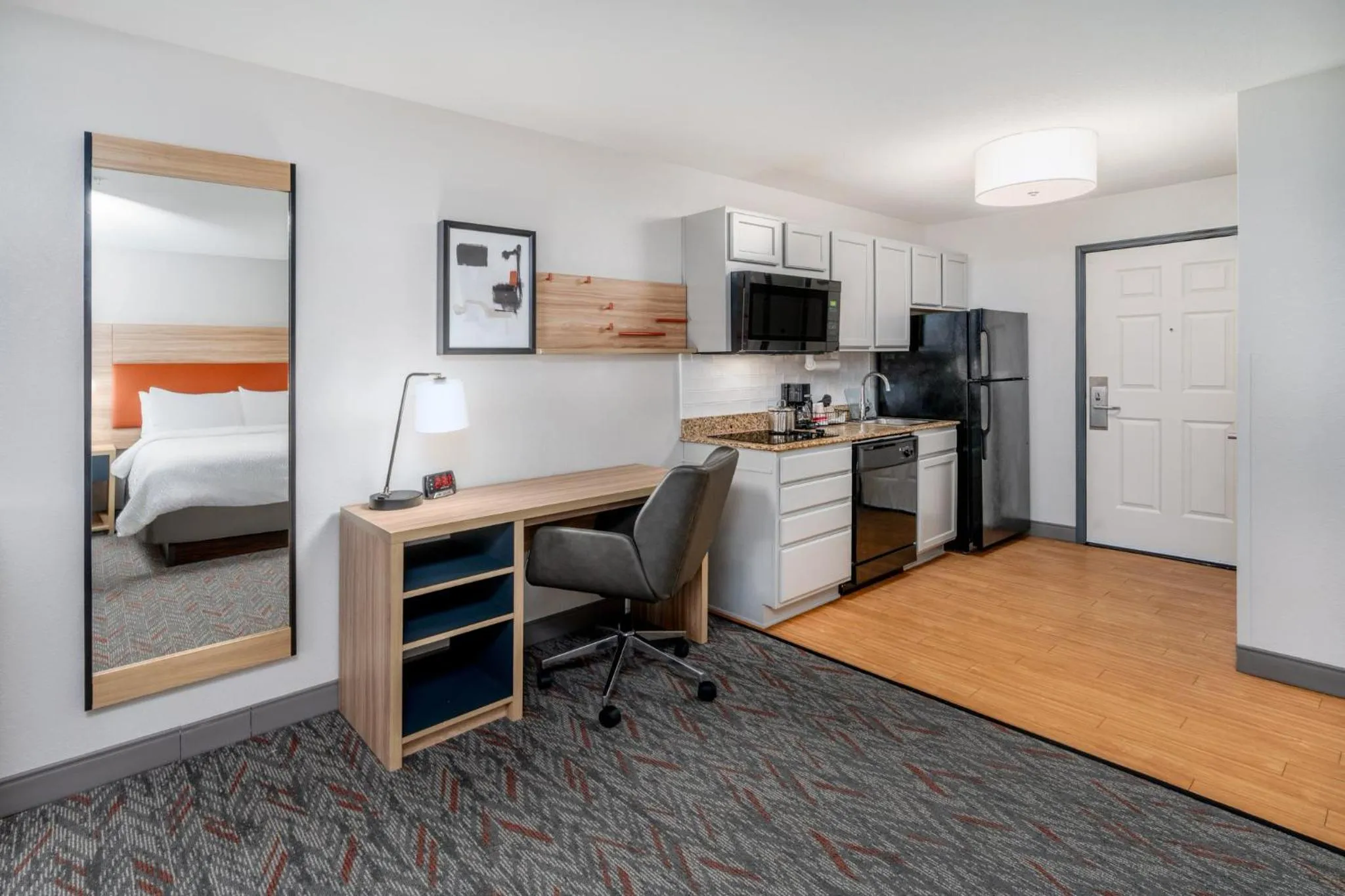 Photo of the whole room, Bed in Candlewood Suites Loveland by IHG