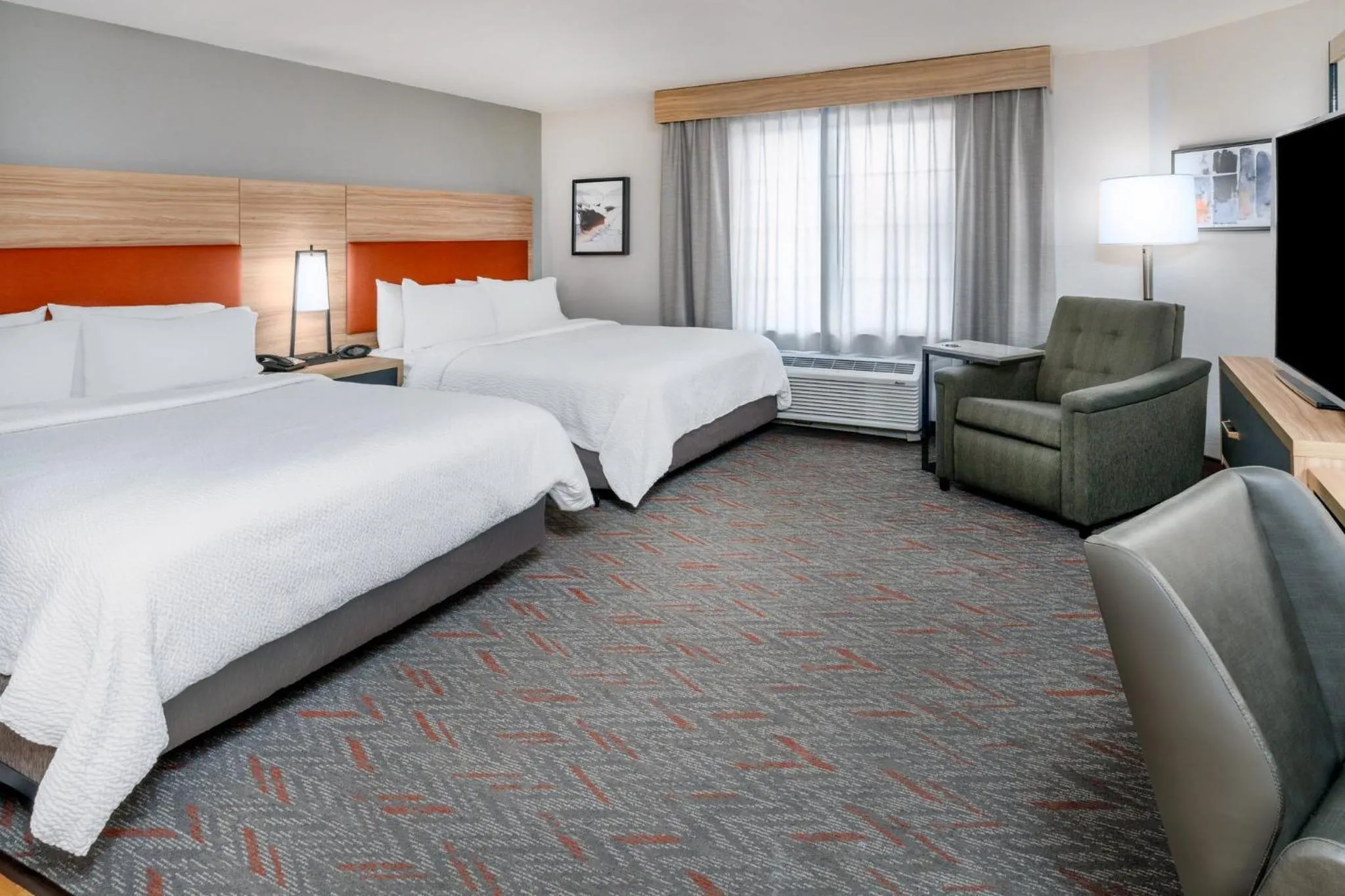 Photo of the whole room, Bed in Candlewood Suites Loveland by IHG
