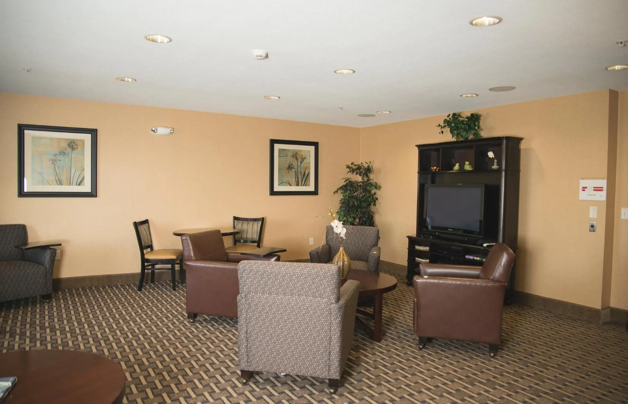 Meeting/conference room in Candlewood Suites Loveland by IHG