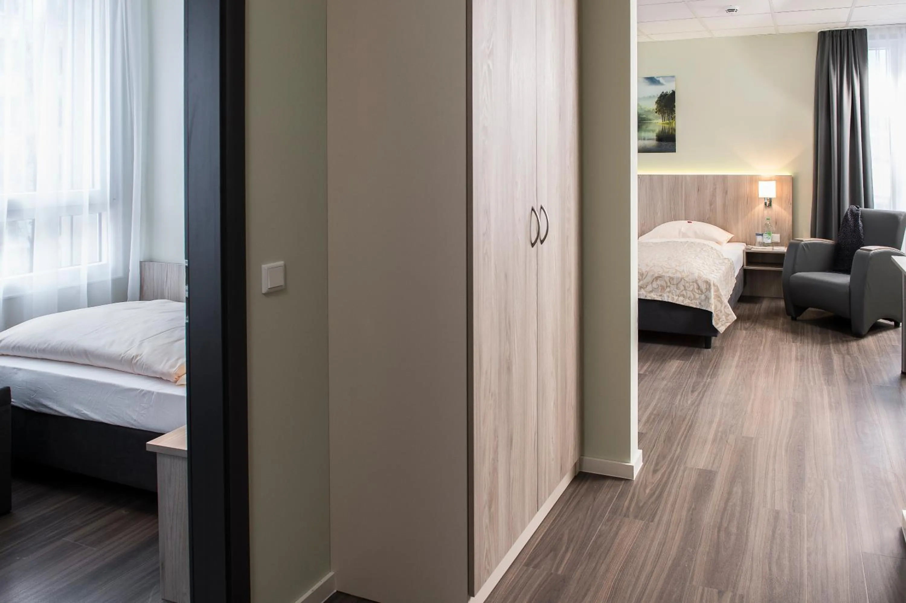 Photo of the whole room, Bed in SVG Boardinghaus