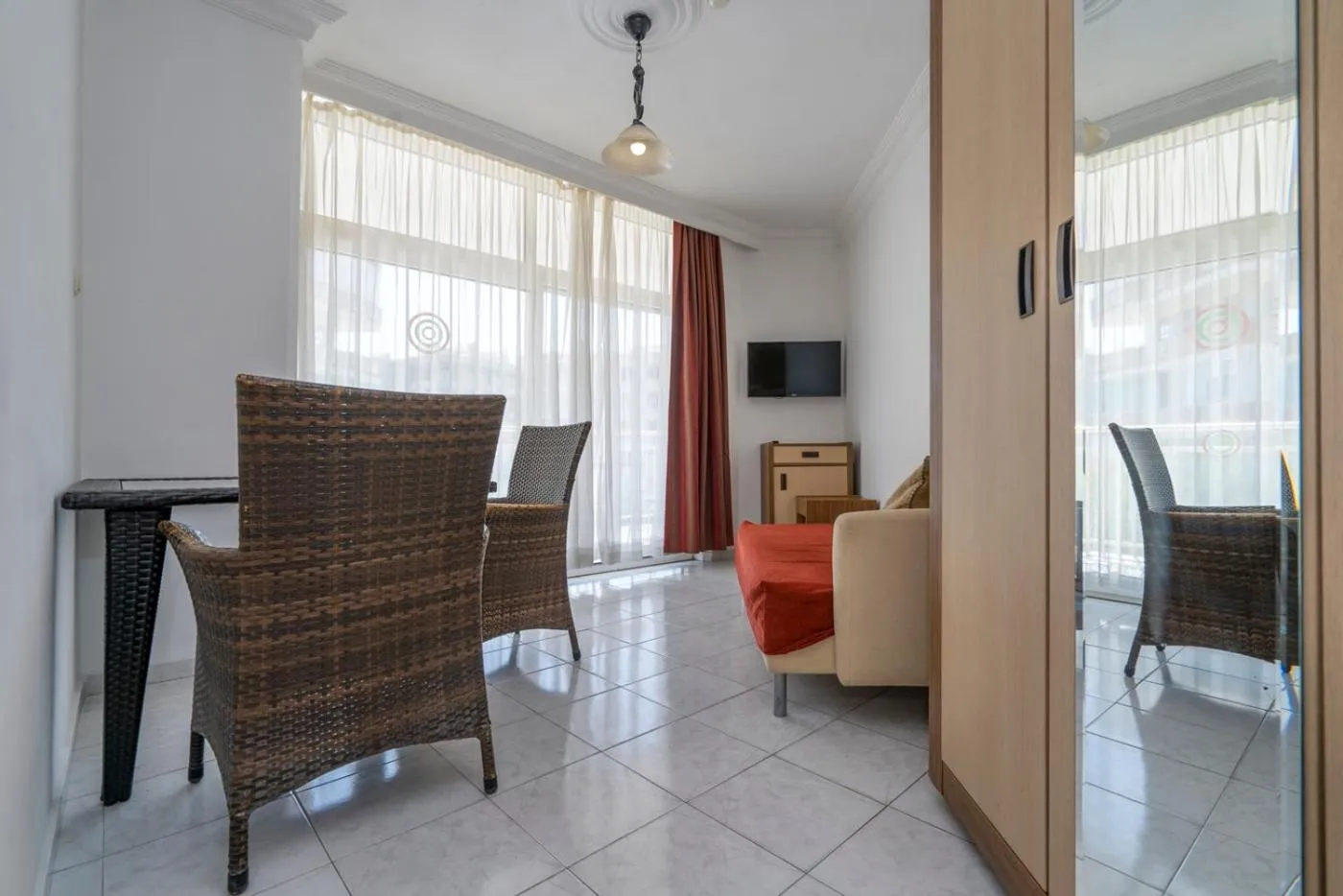 Living room in Carmen Suite Hotel