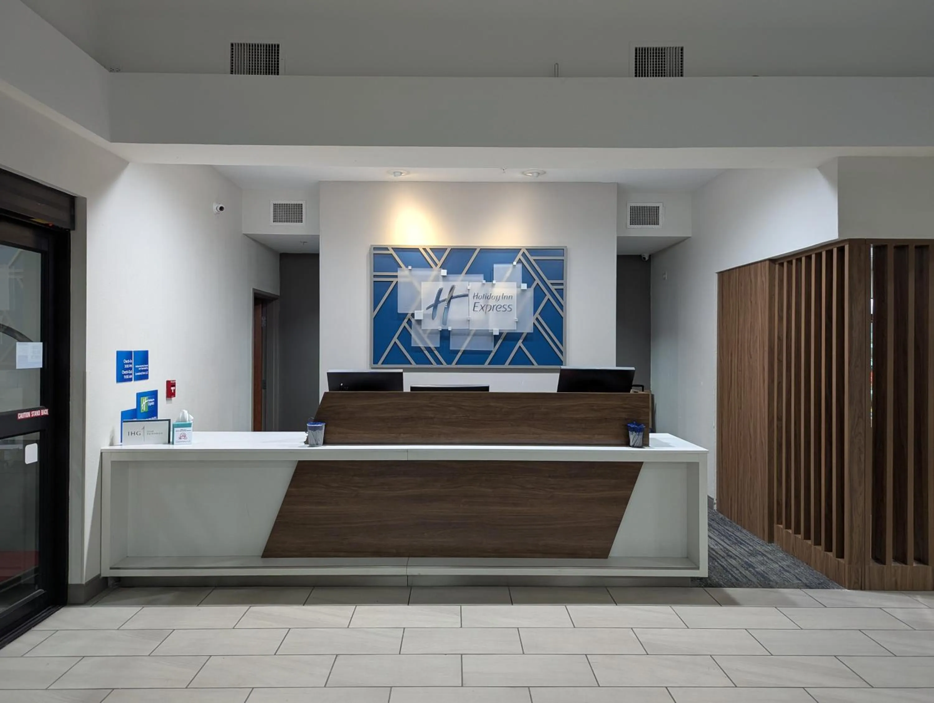 Lobby or reception in Holiday Inn Express Hotel & Suites Loveland by IHG