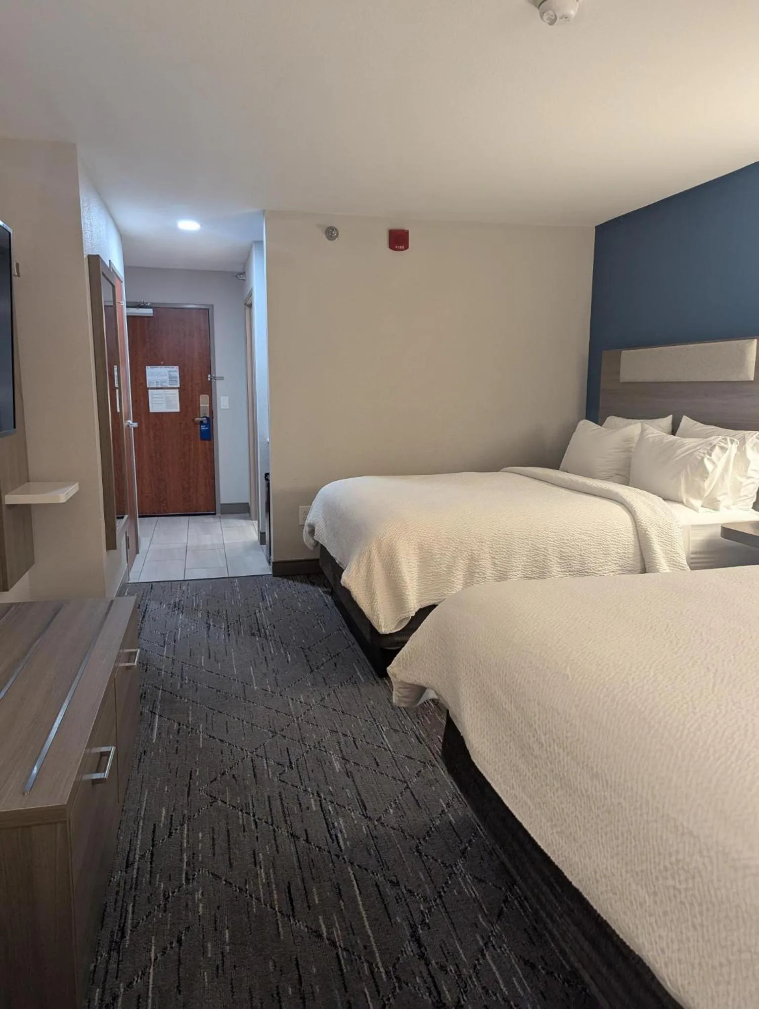 Bedroom, Bed in Holiday Inn Express Hotel & Suites Loveland by IHG