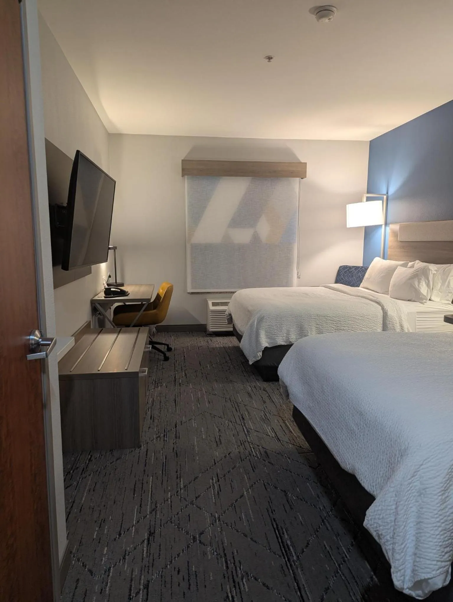 Photo of the whole room, Bed in Holiday Inn Express Hotel & Suites Loveland by IHG