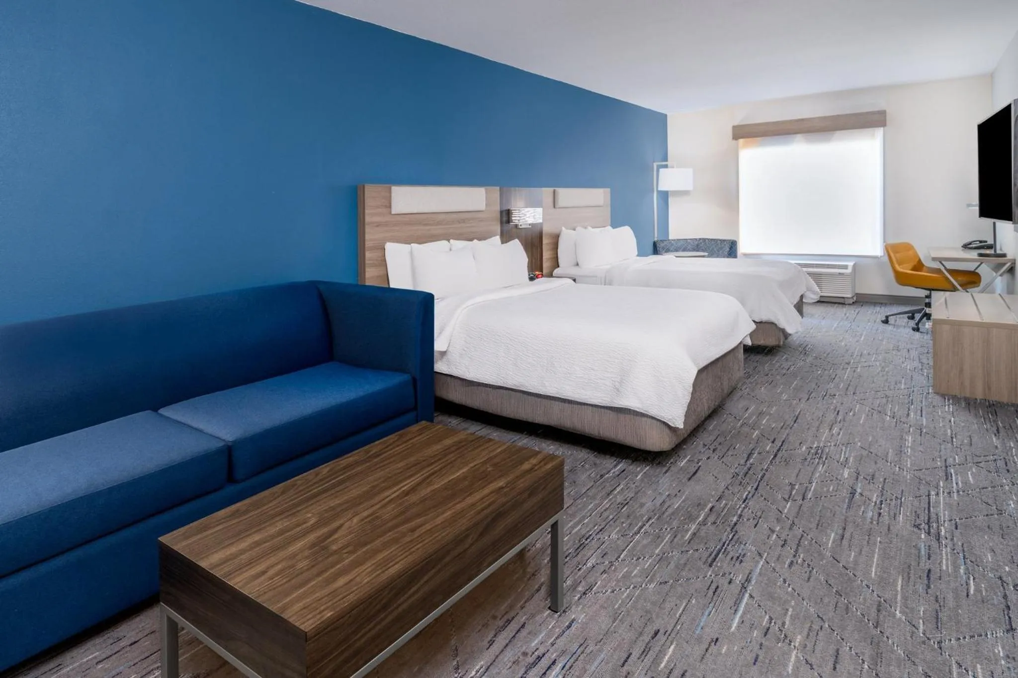 Photo of the whole room, Bed in Holiday Inn Express Hotel & Suites Loveland by IHG