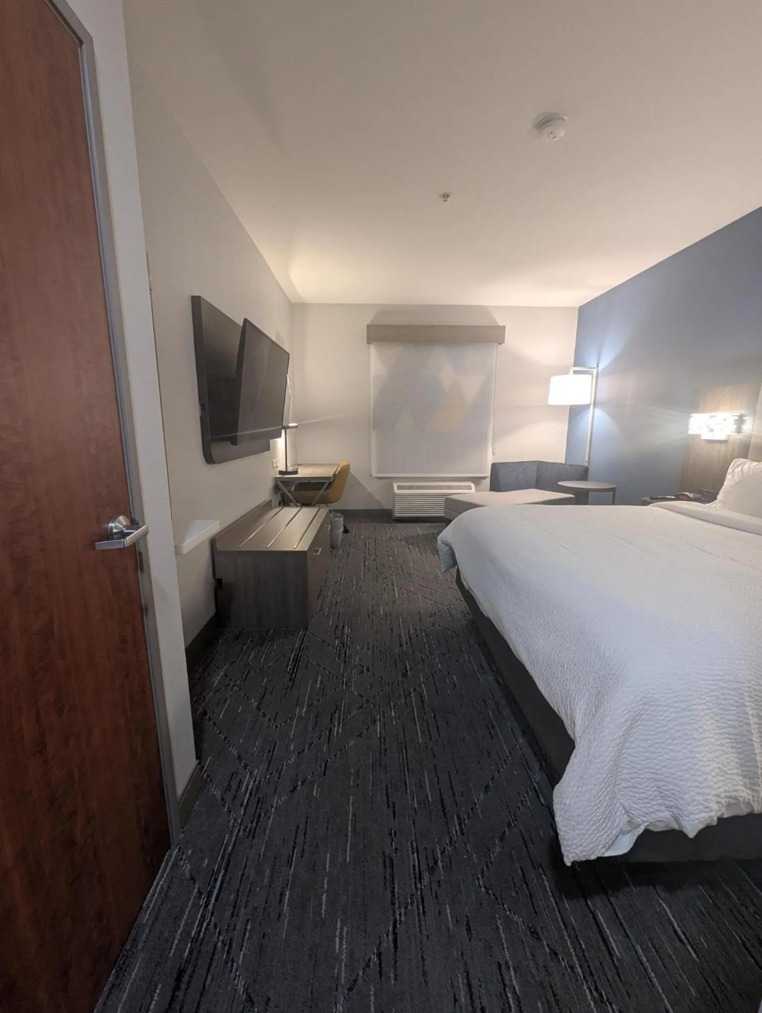 Photo of the whole room, Bed in Holiday Inn Express Hotel & Suites Loveland by IHG