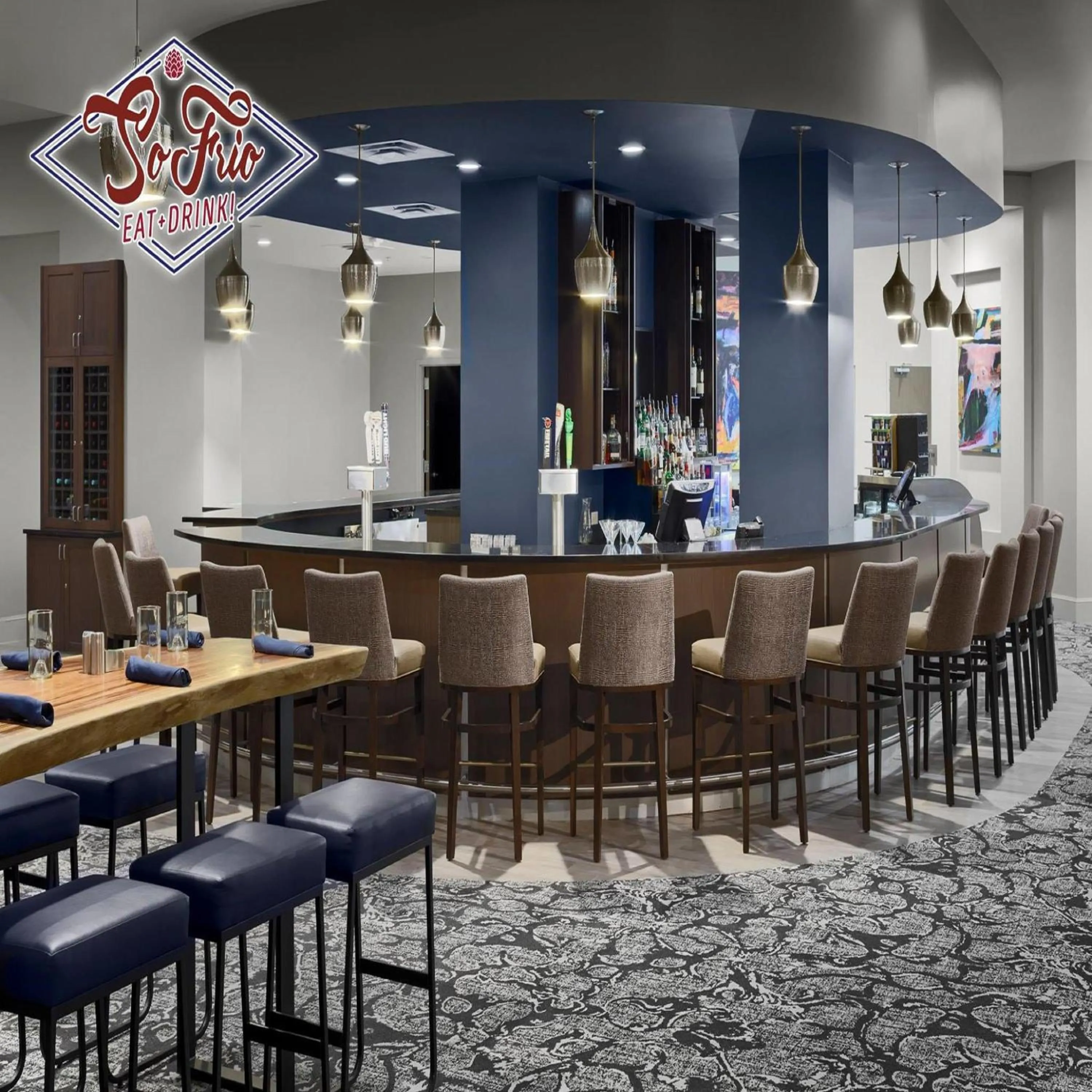 Lounge or bar in DoubleTree by Hilton San Antonio Downtown