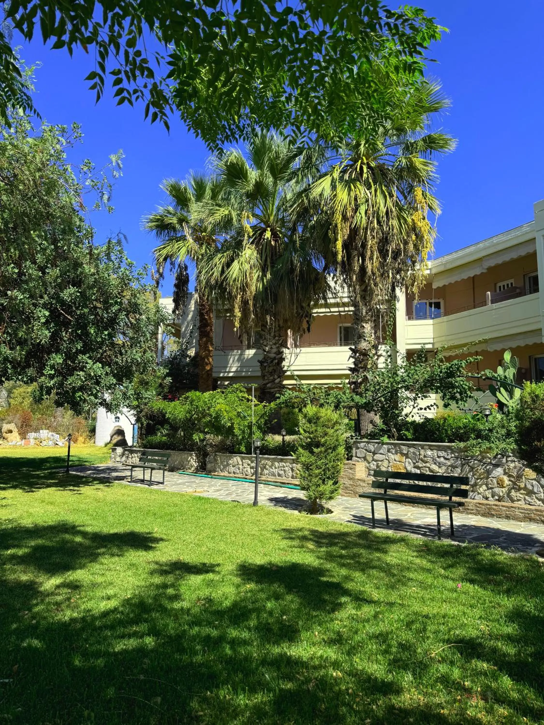 Garden in Sun Rise Hotel Apartments