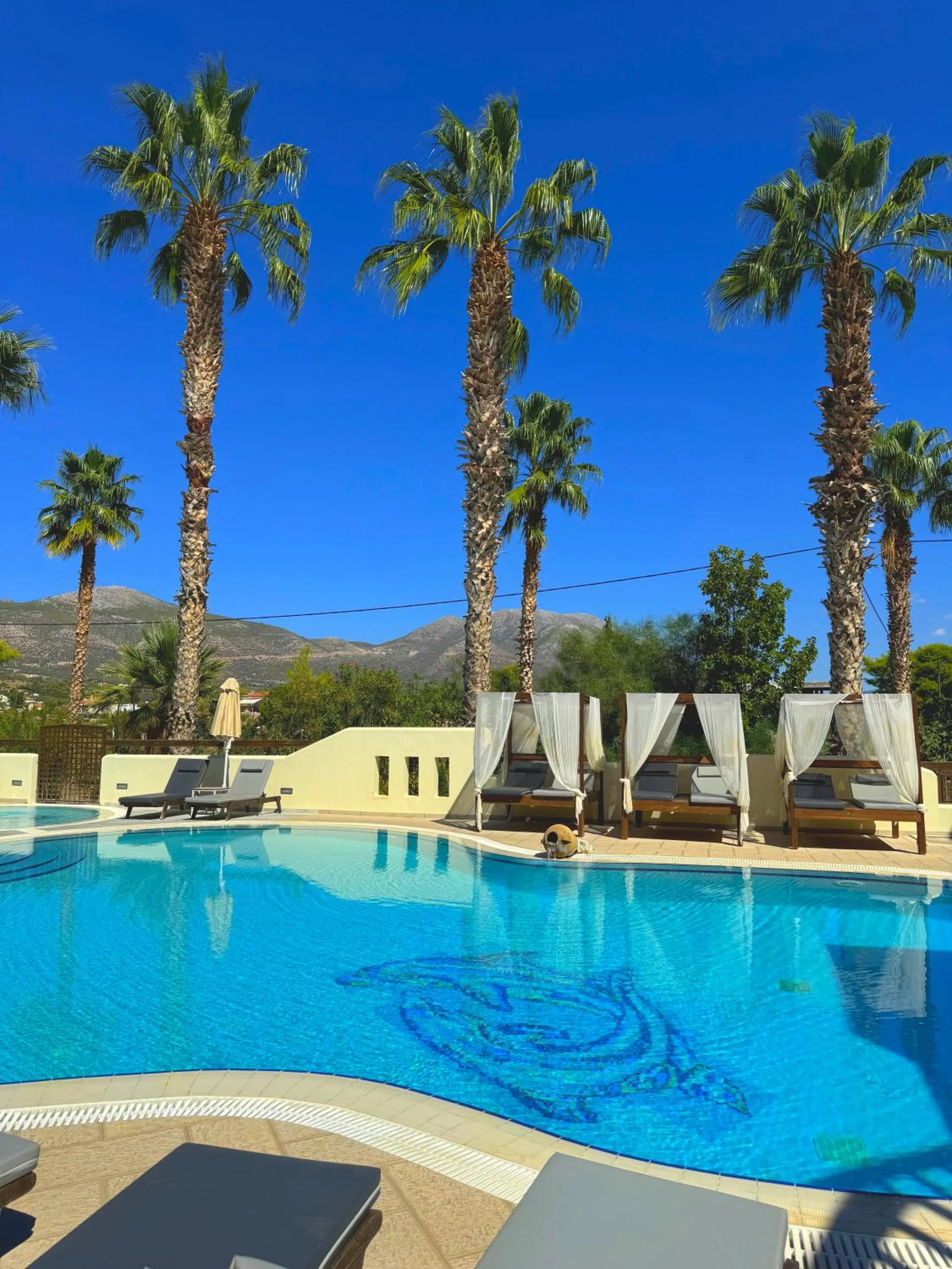 Swimming pool in Sun Rise Hotel Apartments