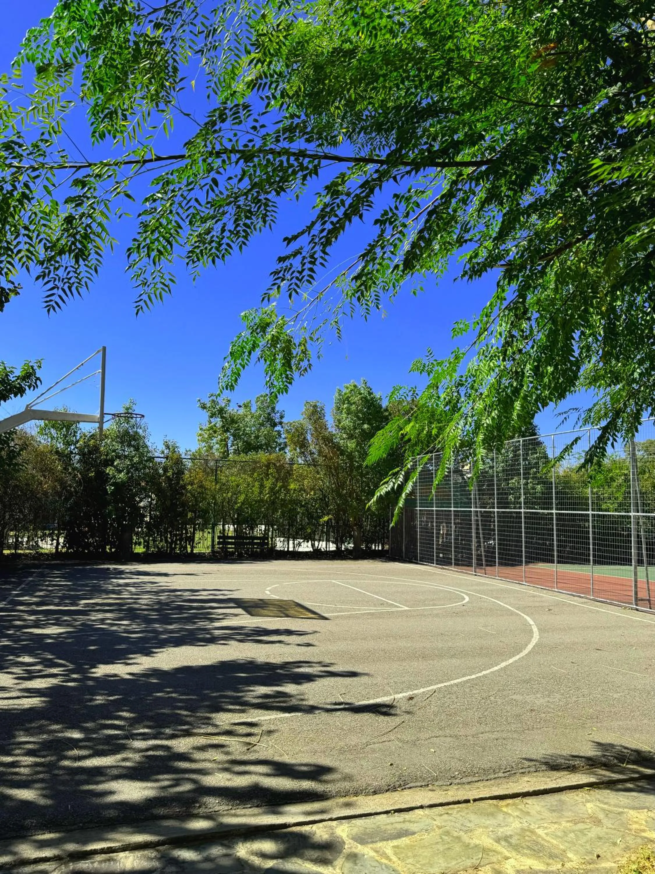 Tennis court in Sun Rise Hotel Apartments
