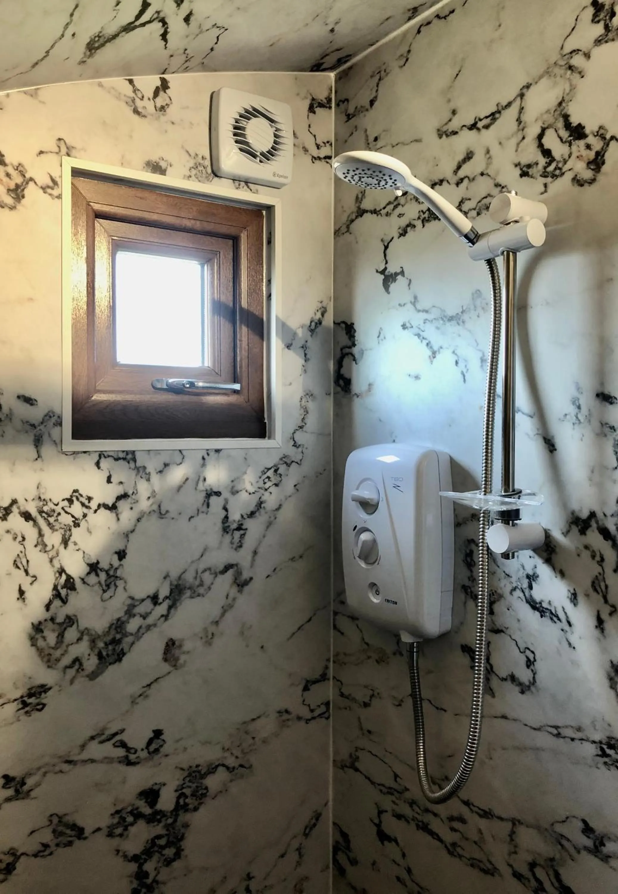 Shower in Manor Farm Stay