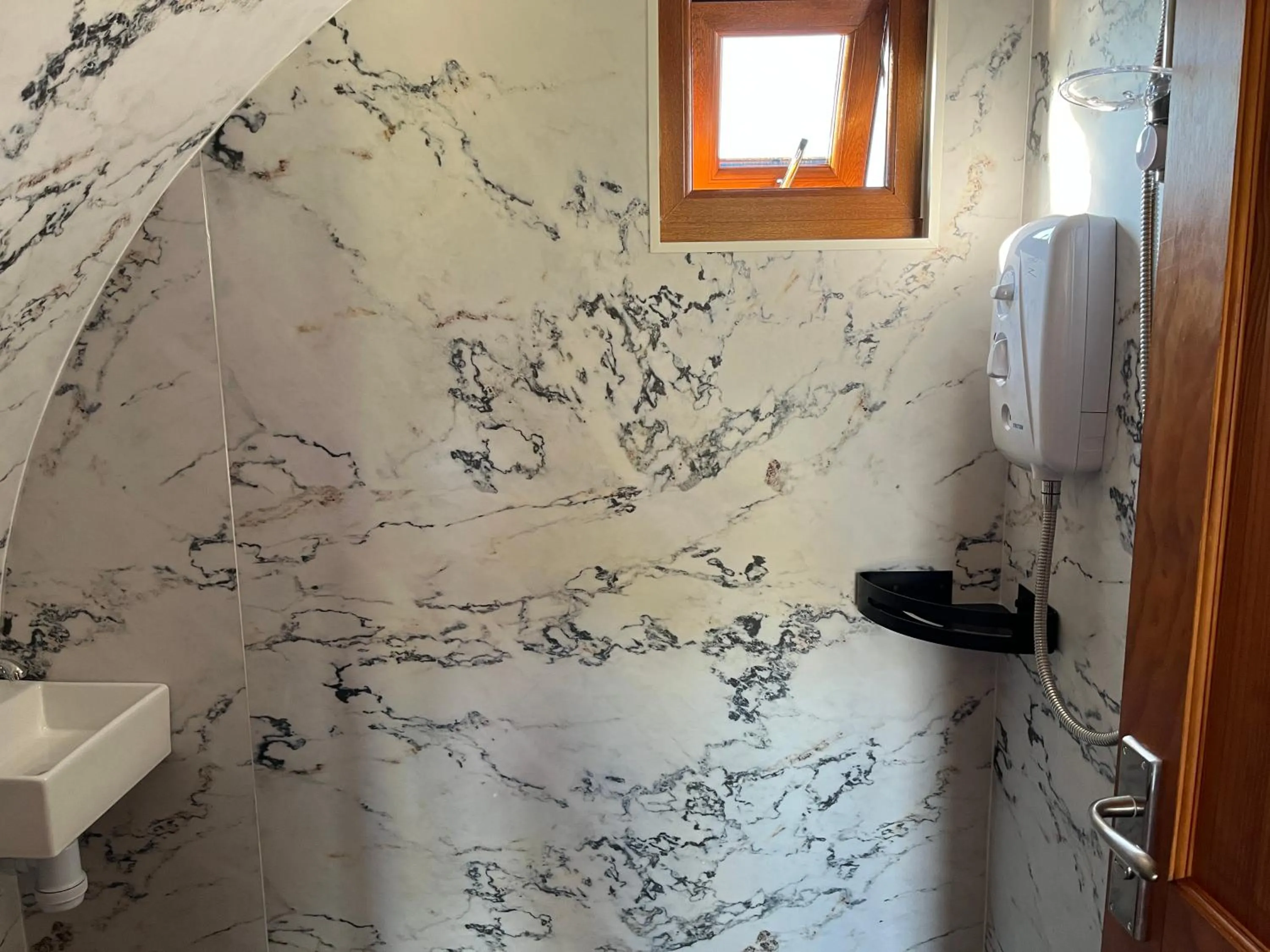 Shower in Manor Farm Stay