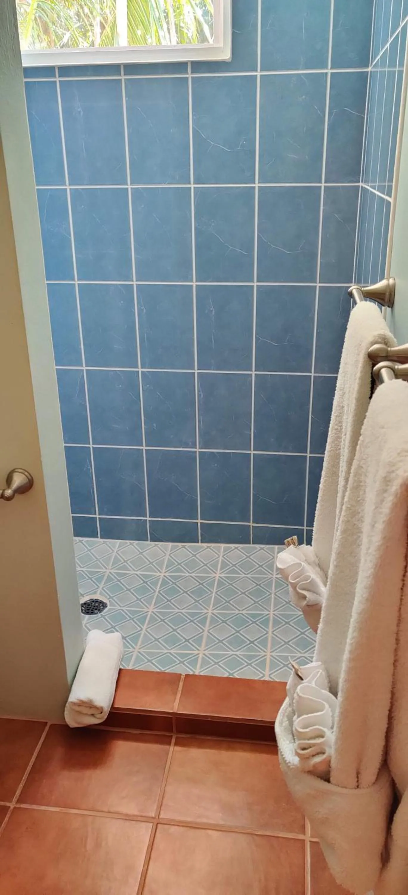 Bathroom in The Crimson Orchid Inn at Orchid Bay