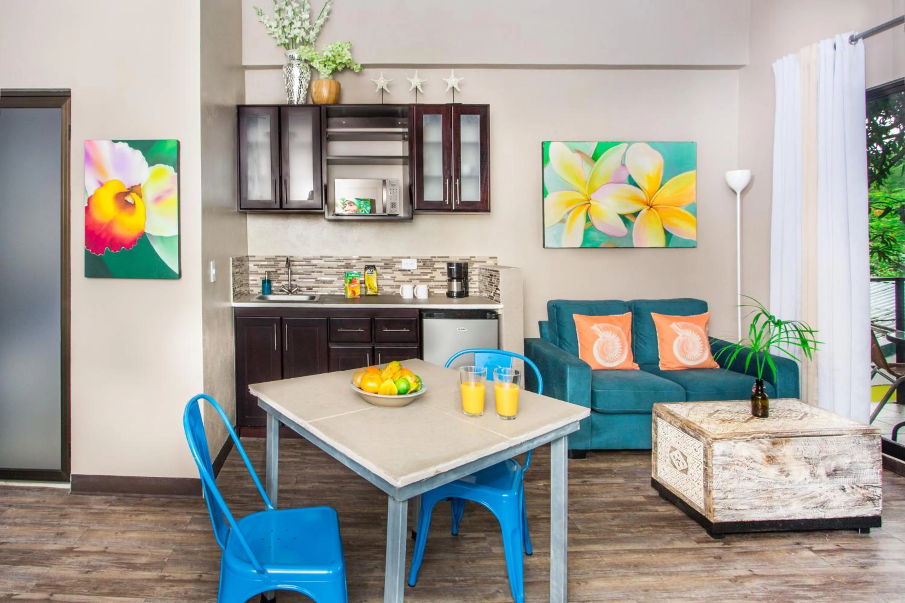 Kitchen or kitchenette in Tico Tico Villas - Adult Only