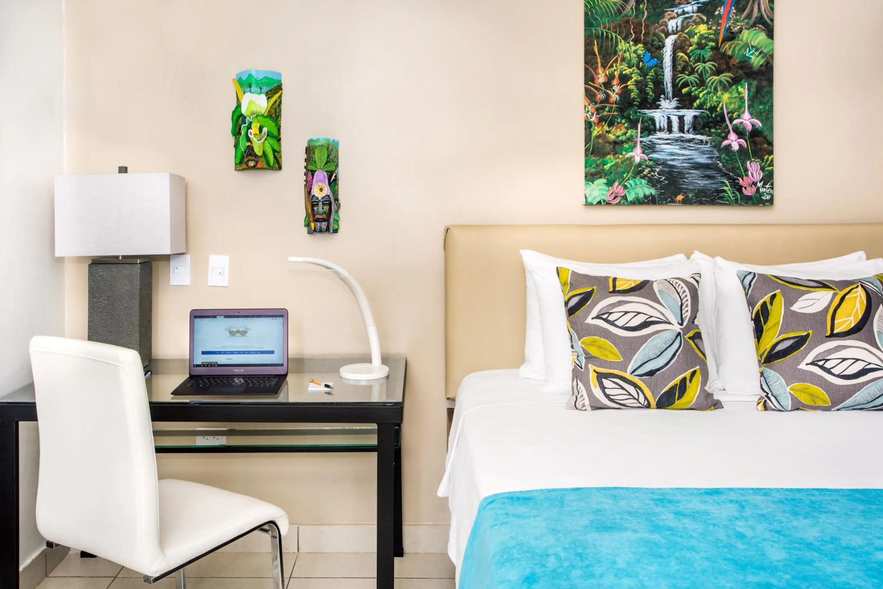 Bed in Tico Tico Villas - Adult Only