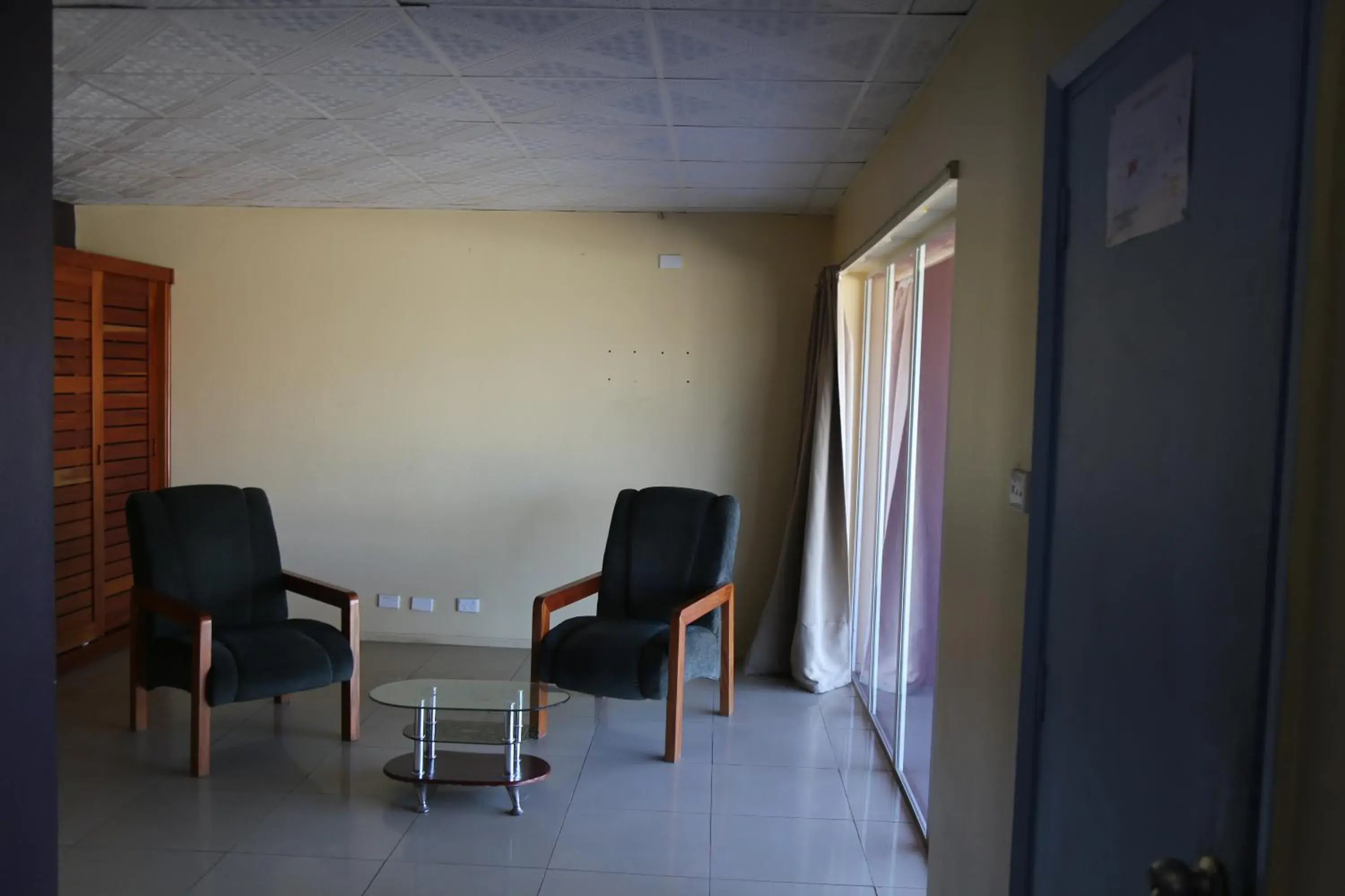 Deluxe Queen Room with Air Conditioning in Funworld Plaza Hotel Deluxe Queen Room with Air Conditioning in Funworld Plaza Hotel