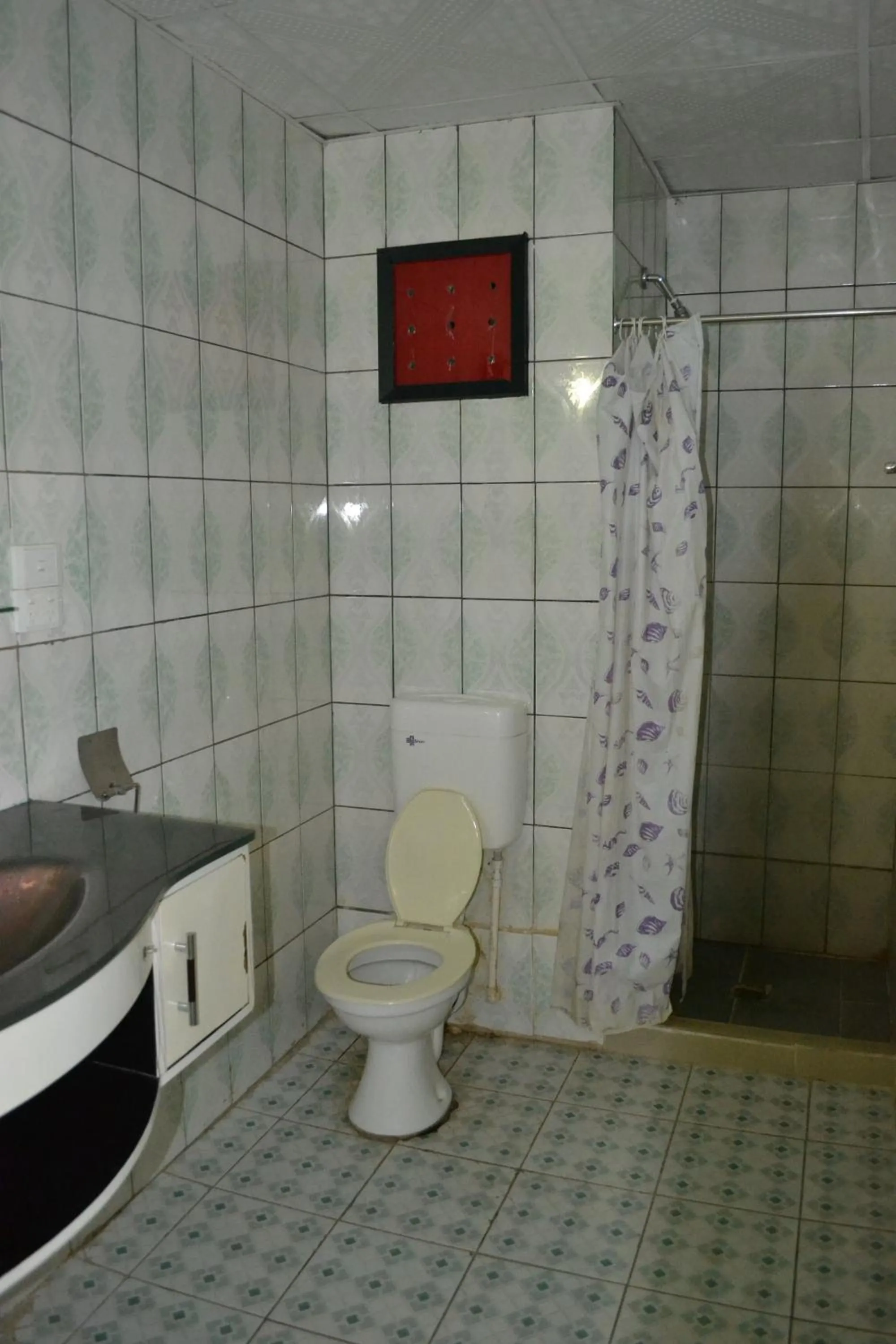 Bathroom in Funworld Plaza Hotel