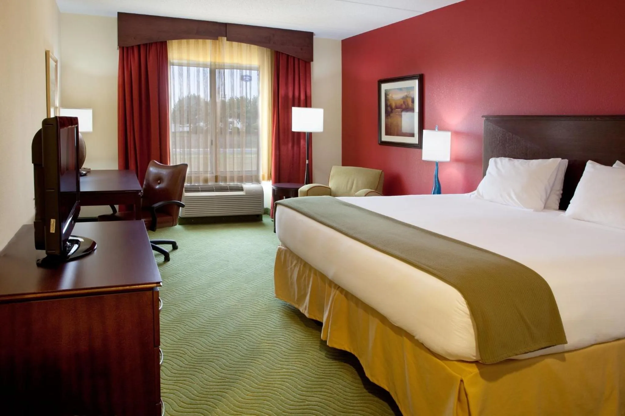 Photo of the whole room, Bed in Holiday Inn Express & Suites - Spartanburg-North by IHG