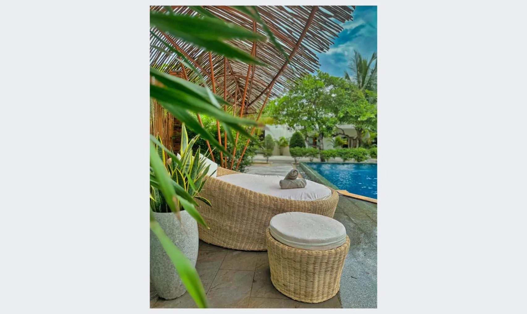 Garden in Long Set Resort