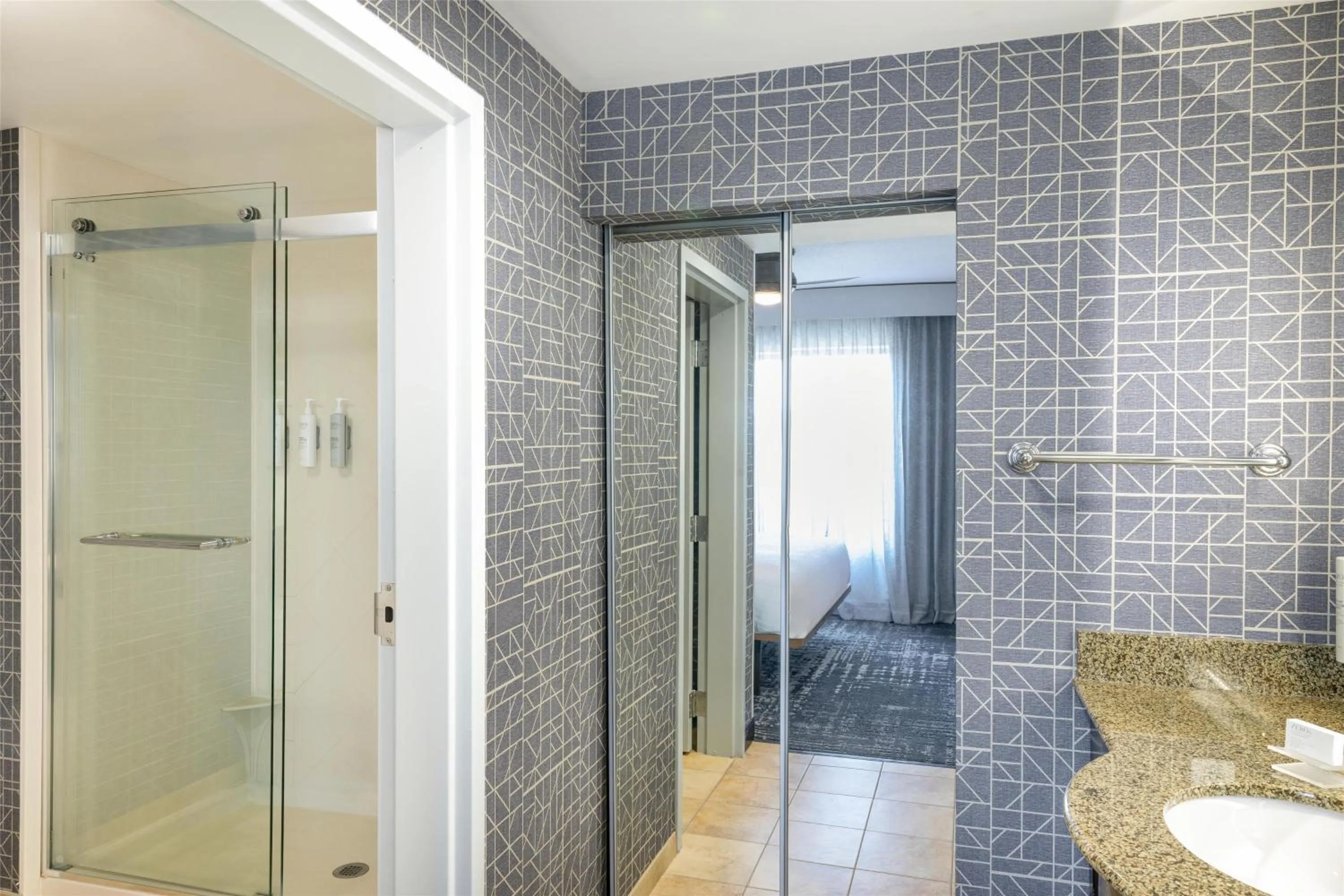 Bathroom in Homewood Suites by Hilton Pittsburgh-Southpointe