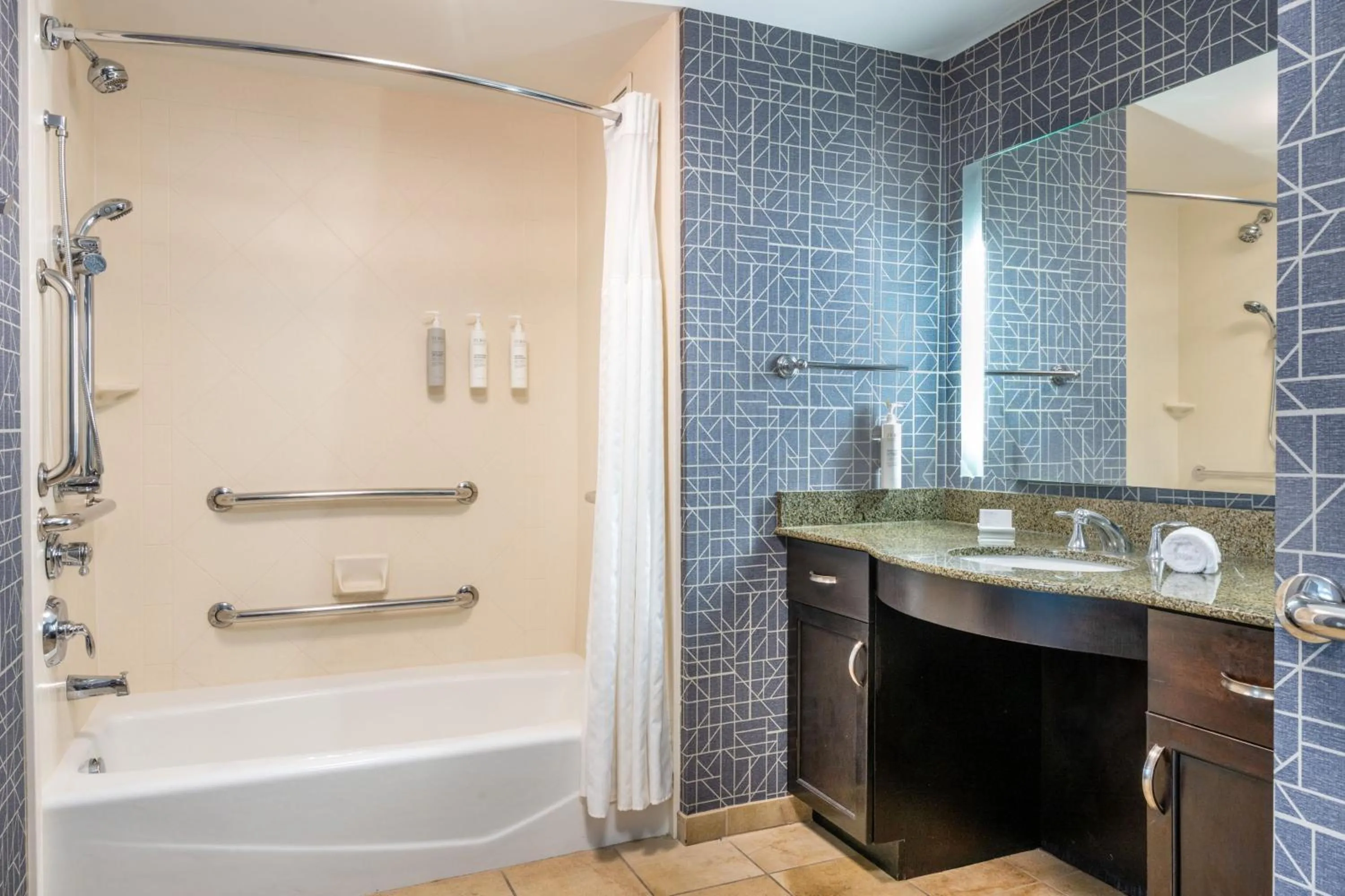 Bathroom in Homewood Suites by Hilton Pittsburgh-Southpointe