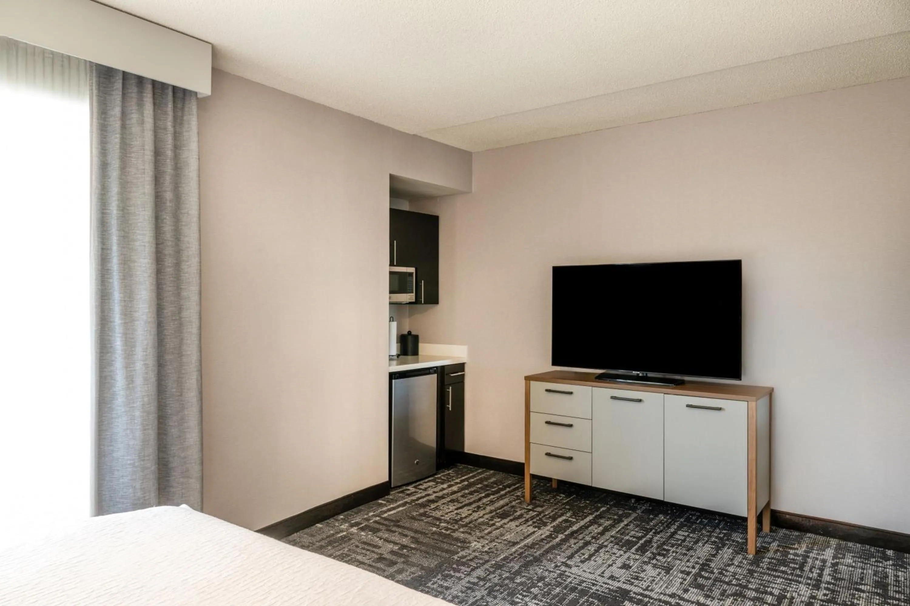 TV and multimedia, Bed in Homewood Suites by Hilton Pittsburgh-Southpointe