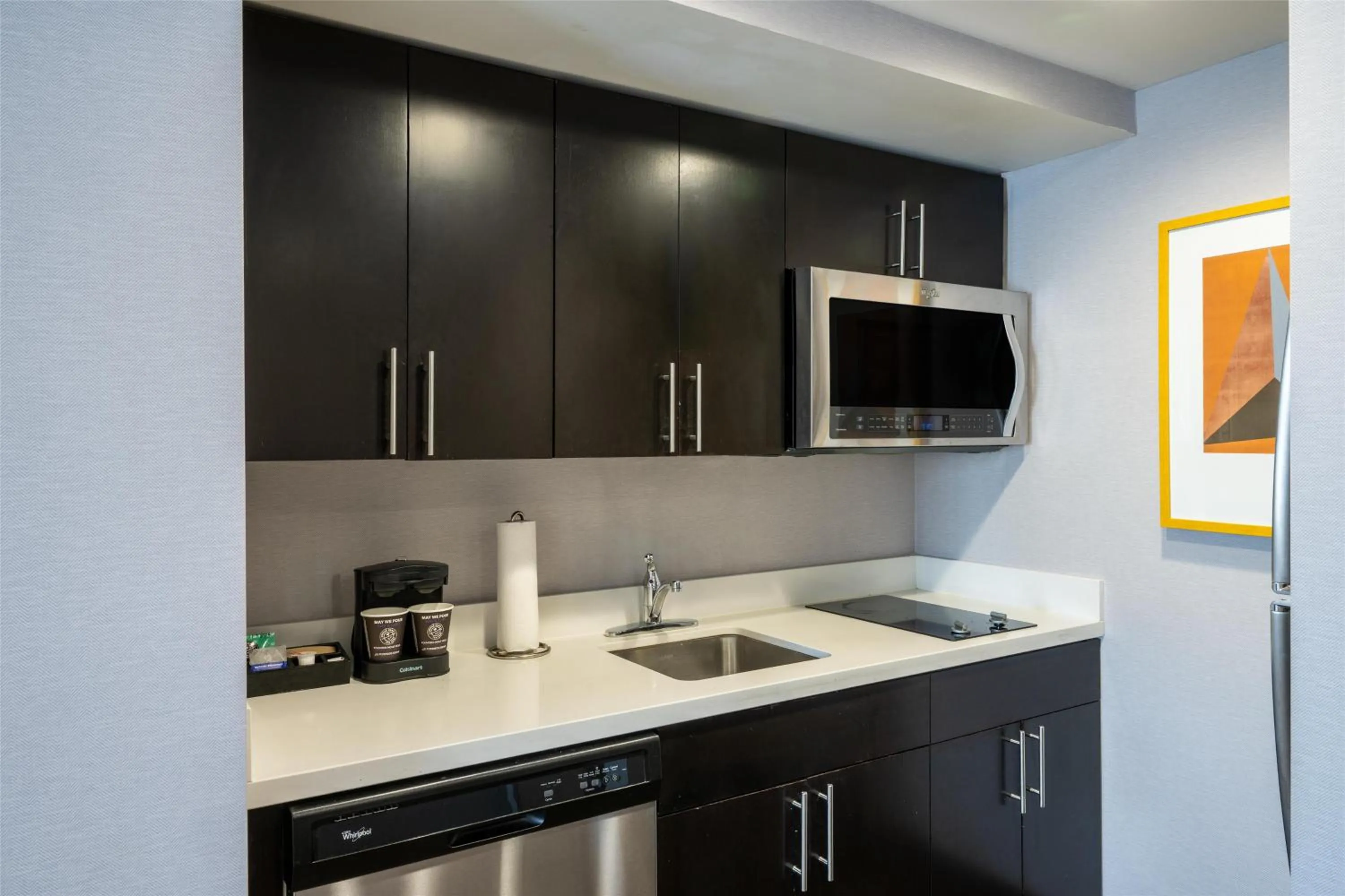 Kitchen or kitchenette in Homewood Suites by Hilton Pittsburgh-Southpointe
