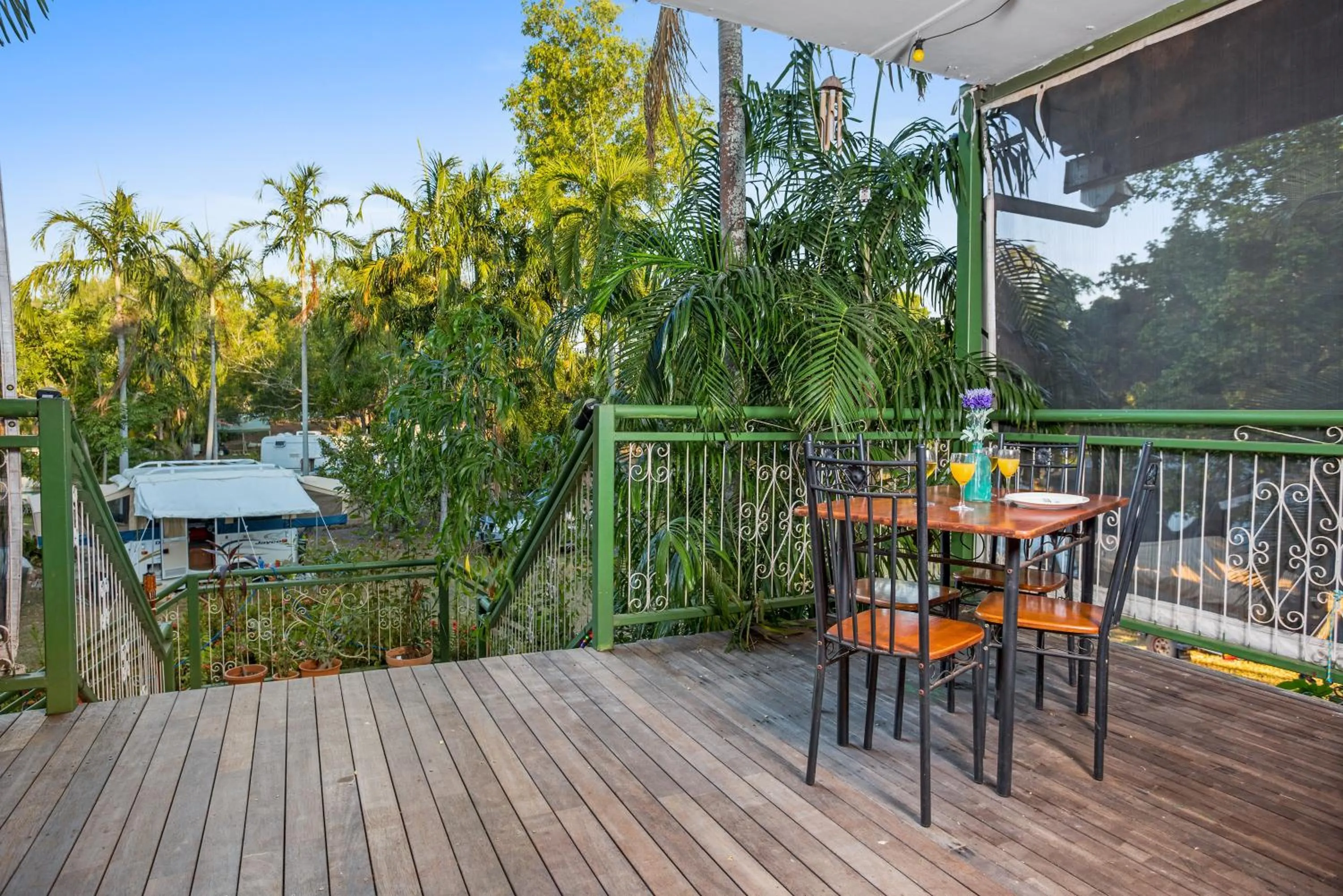 Restaurant/places to eat in AAOK Lakes Resort and Caravan Park