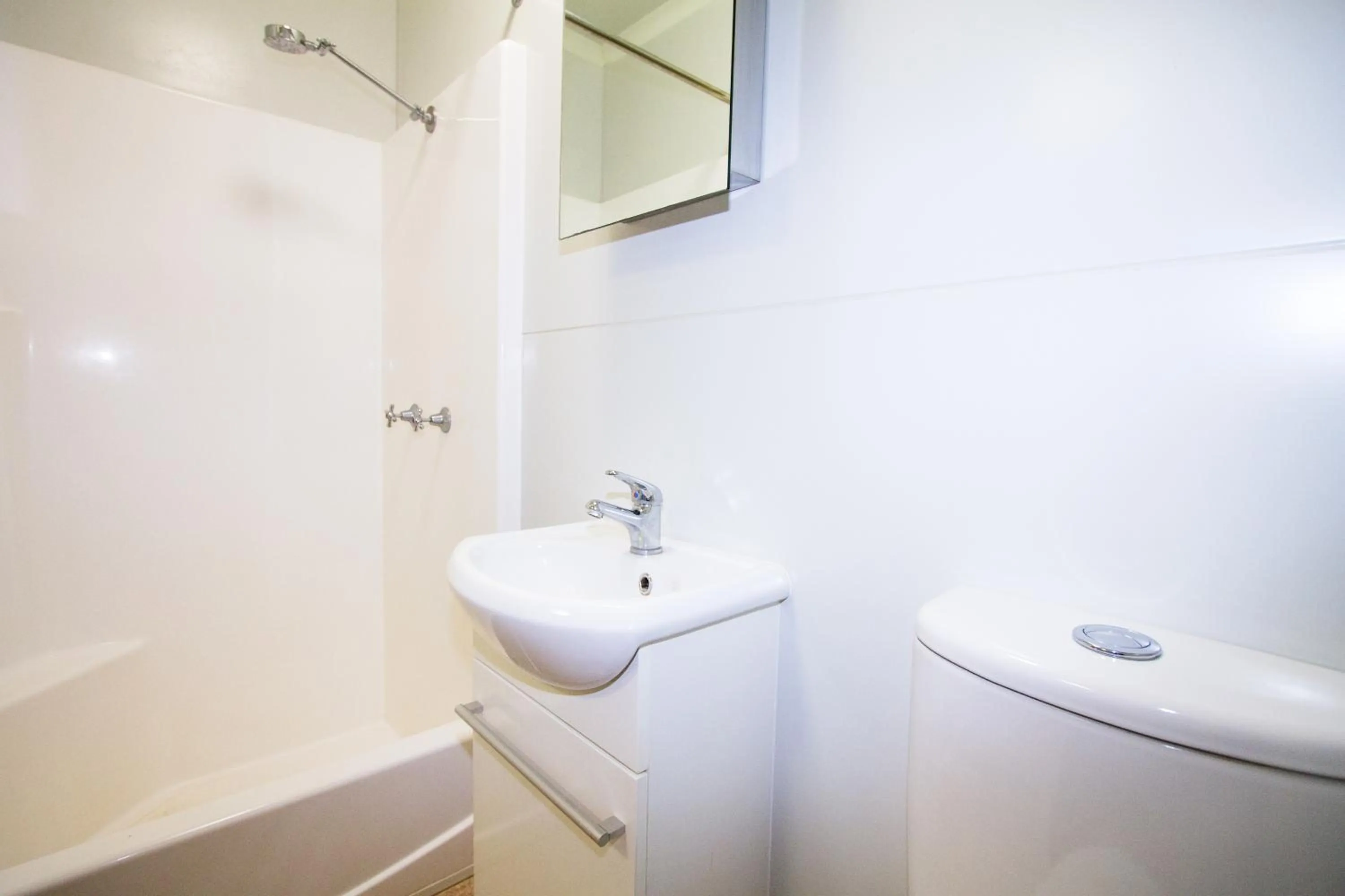 Bathroom in AAOK Lakes Resort and Caravan Park