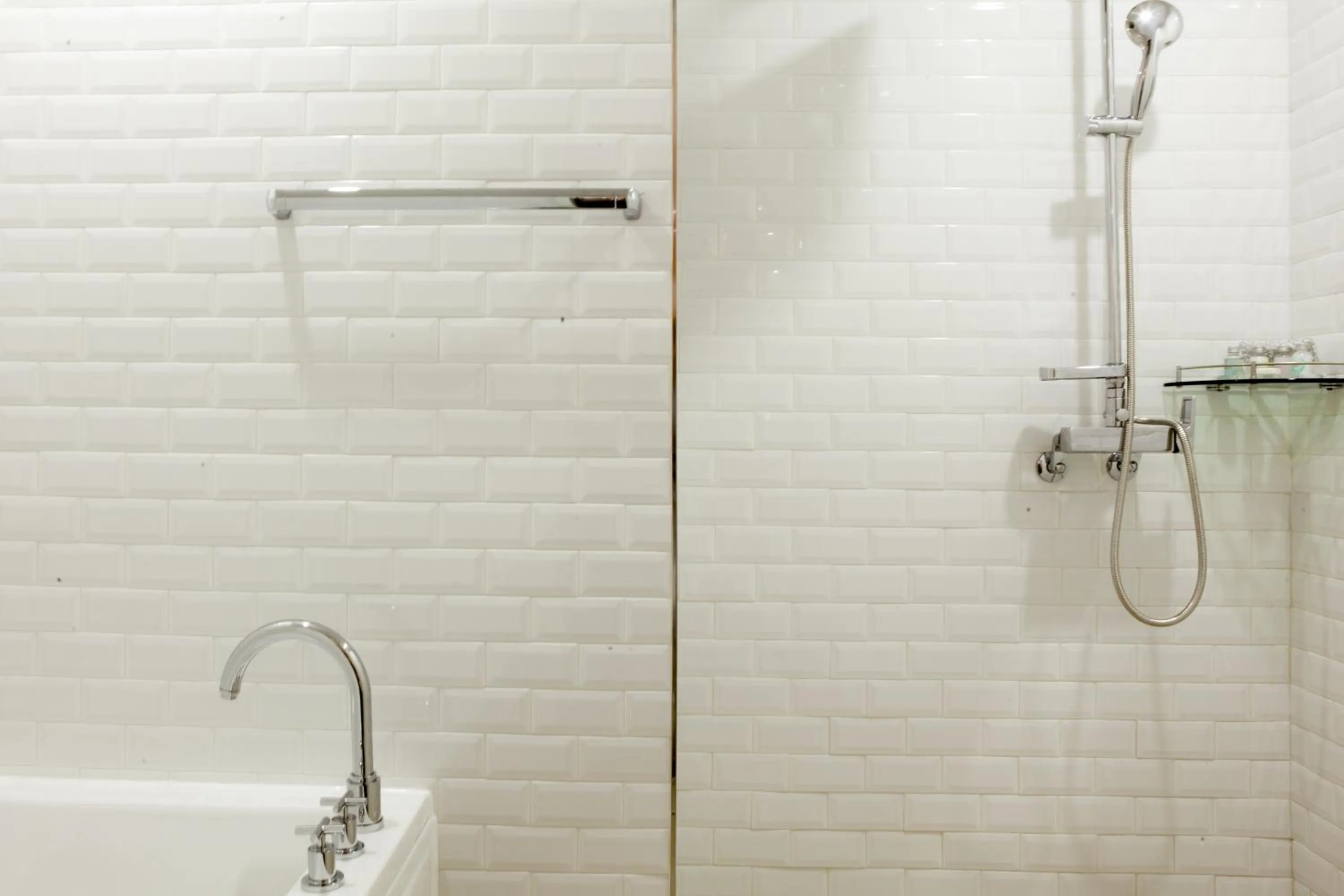 Shower in Hotel Sienna